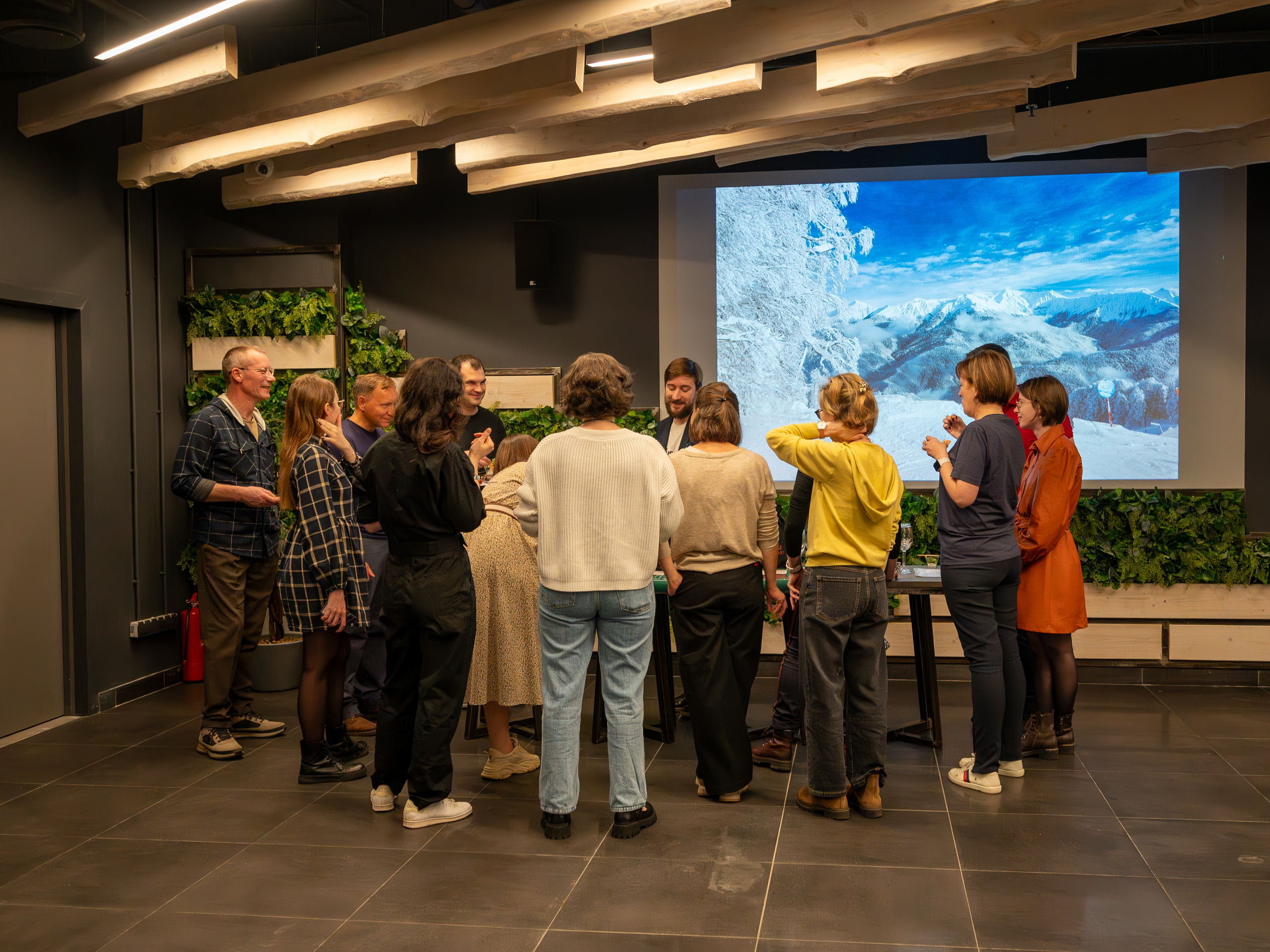 MICE мероприятие — мастер класс по акварели. Репортажный фотограф в Красной Поляне и Сочи Павлюченко Екатерина