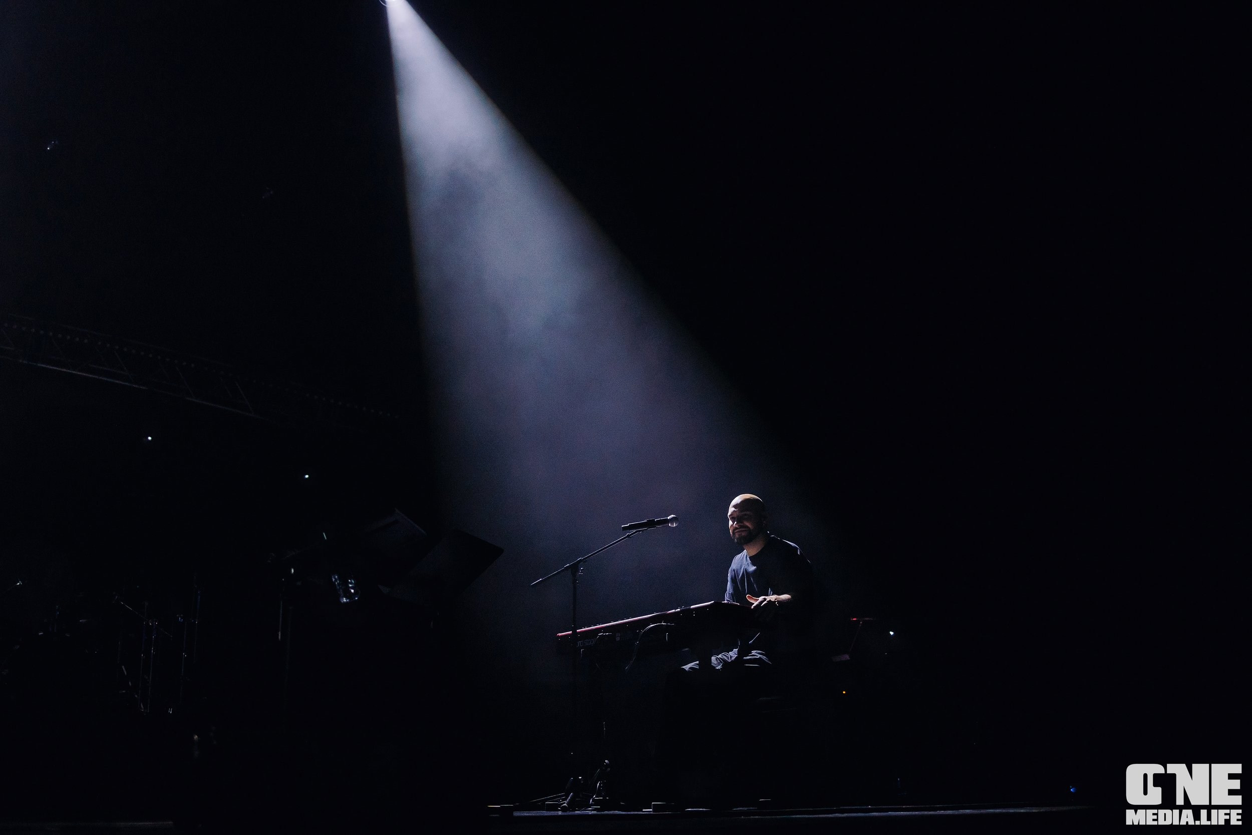 Фоторепортаж с концерта Ёлки. One Media Life: фоторепортажи, фотоотчеты с мероприятий и заведений