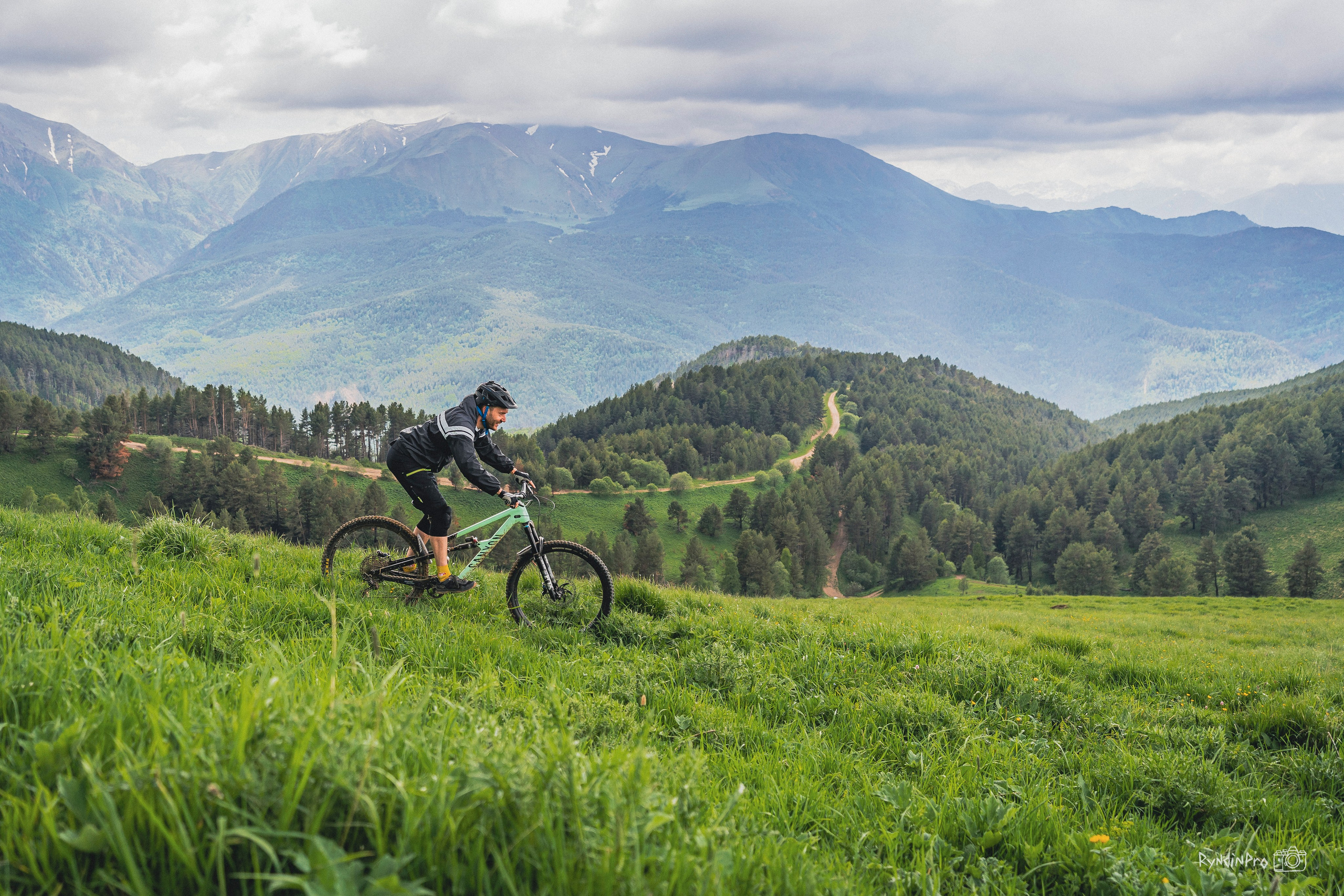 Велотур Худес и плато Канжол 08.06.24 Ковальтур. Репортажный фотограф в Краснодаре Рындин Дмитрий