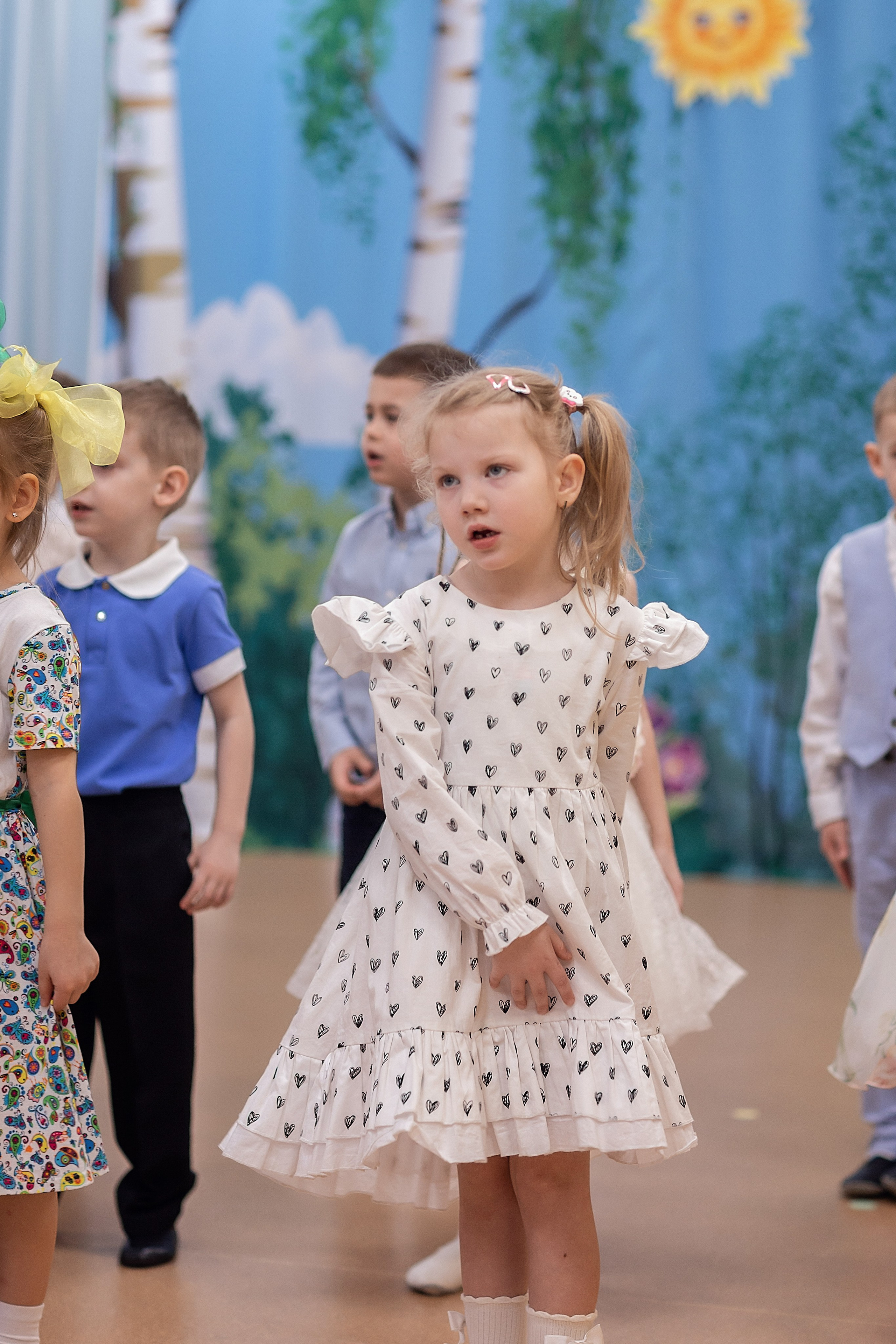 Весенний утренник_старшая группа_2025. Семейный фотограф в Санкт-Петербурге