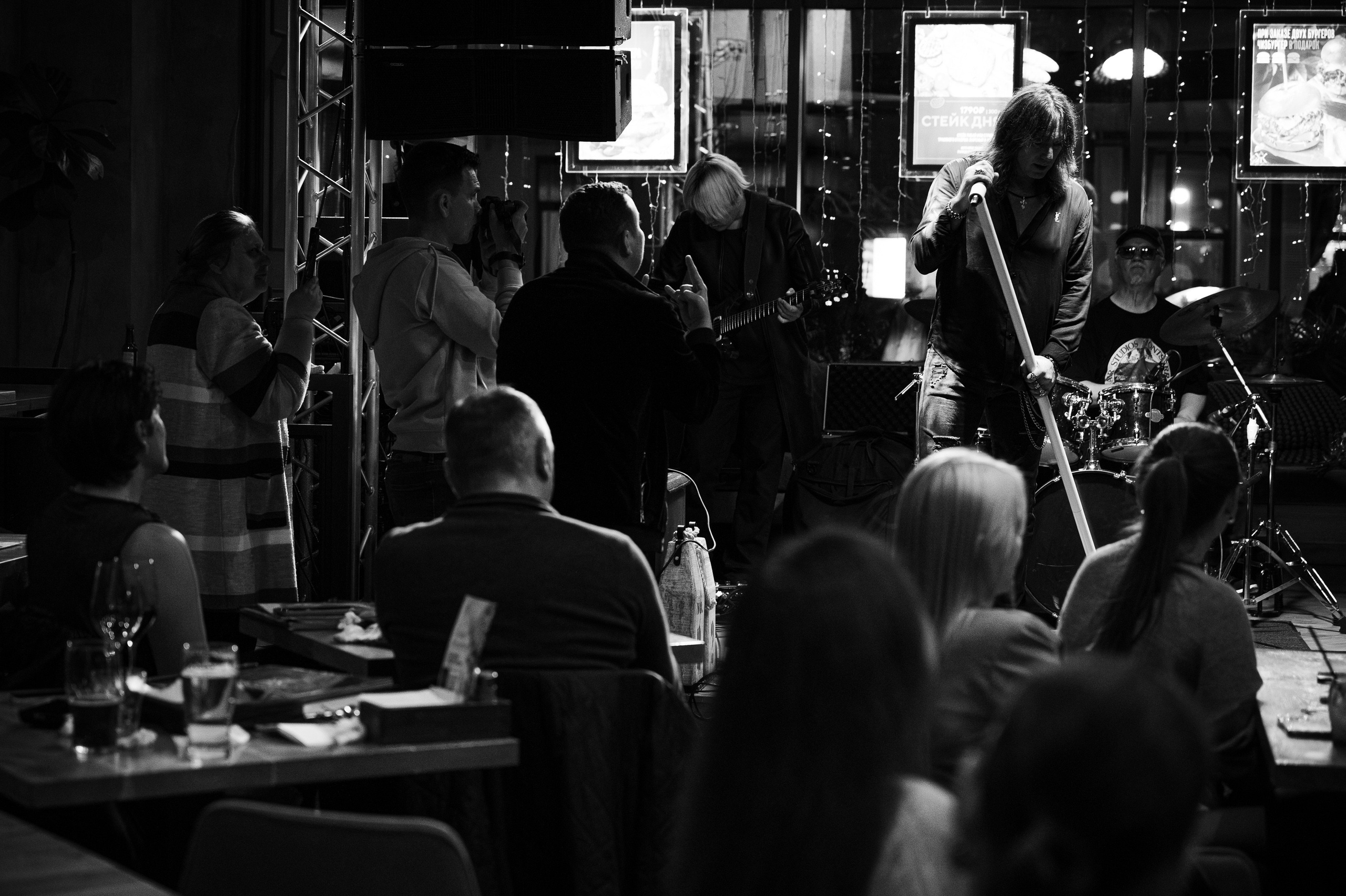 Андрей Храмов Бэнд «Классика зарубежного рока» (26.09.2025, ресторан Жаровня). Photographer in Moscow Anna Chistiakova