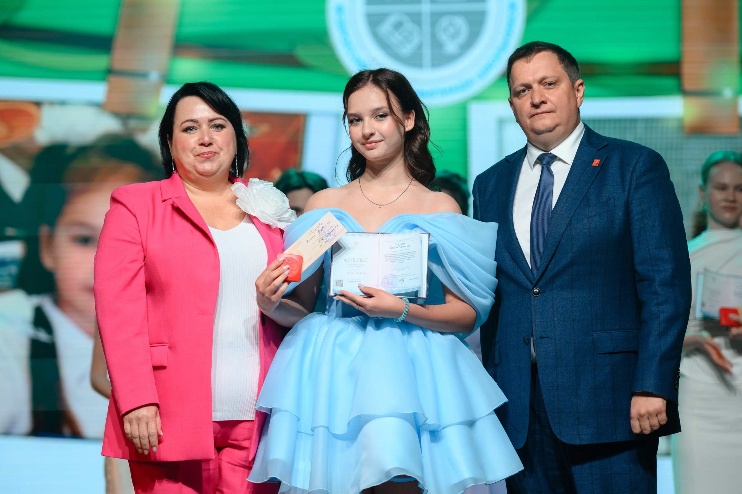 Выпускной в школе. Промышленный фотограф в Перми и Екатеринбурге Сергей Петровых