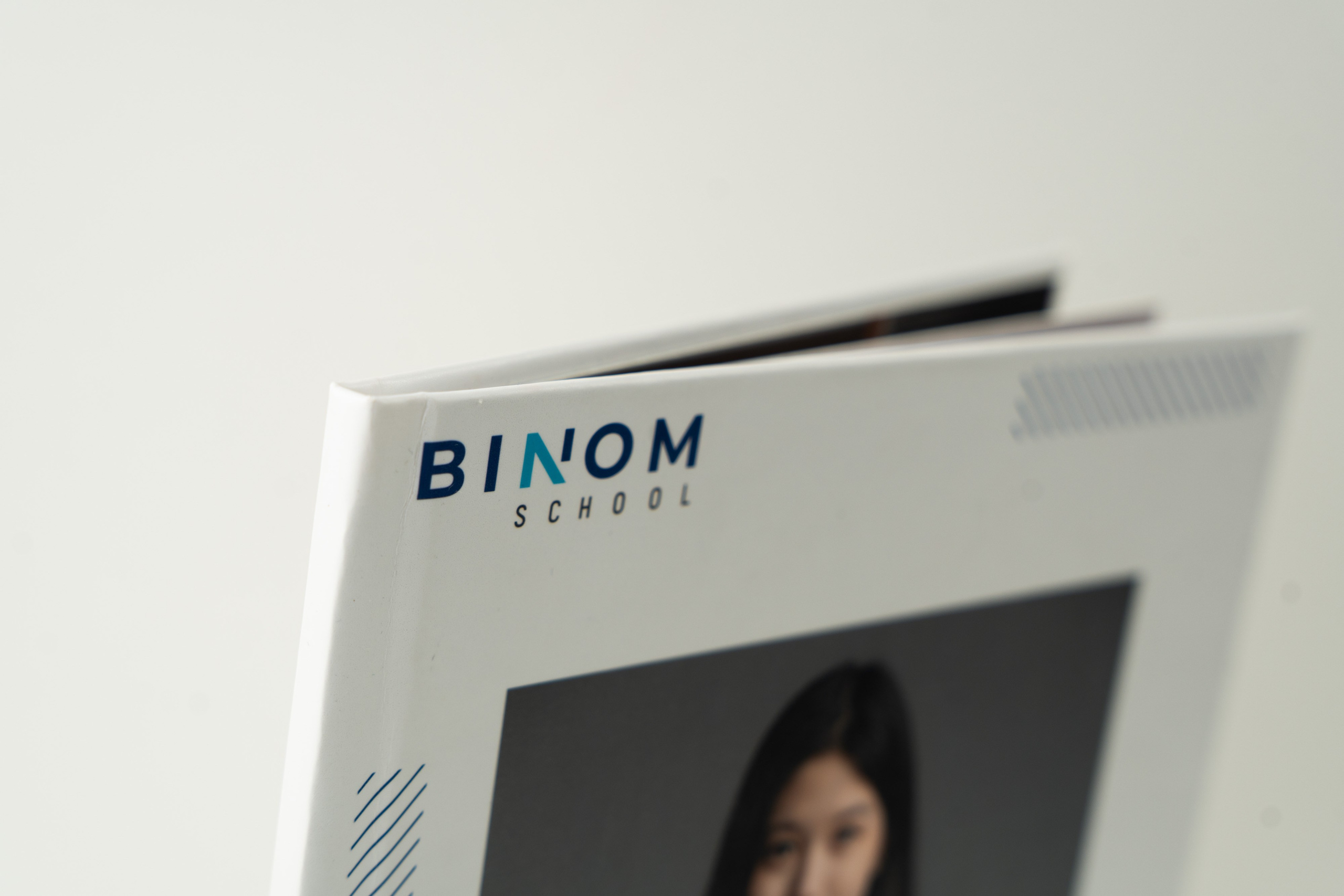 Эконом. Выпускные альбомы в Нур-Султане (Астана) и по всему Казахстану