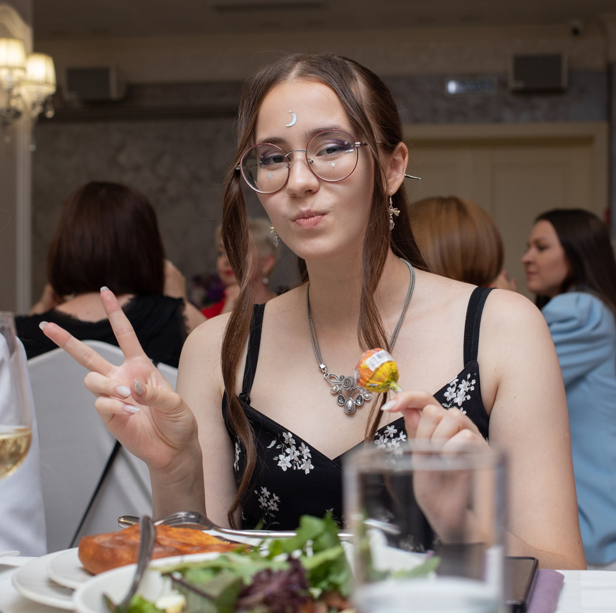 Выпускной 9-й класс. Репортажный, промышленный и маркетплейс-фотограф Дмитрий Чернат