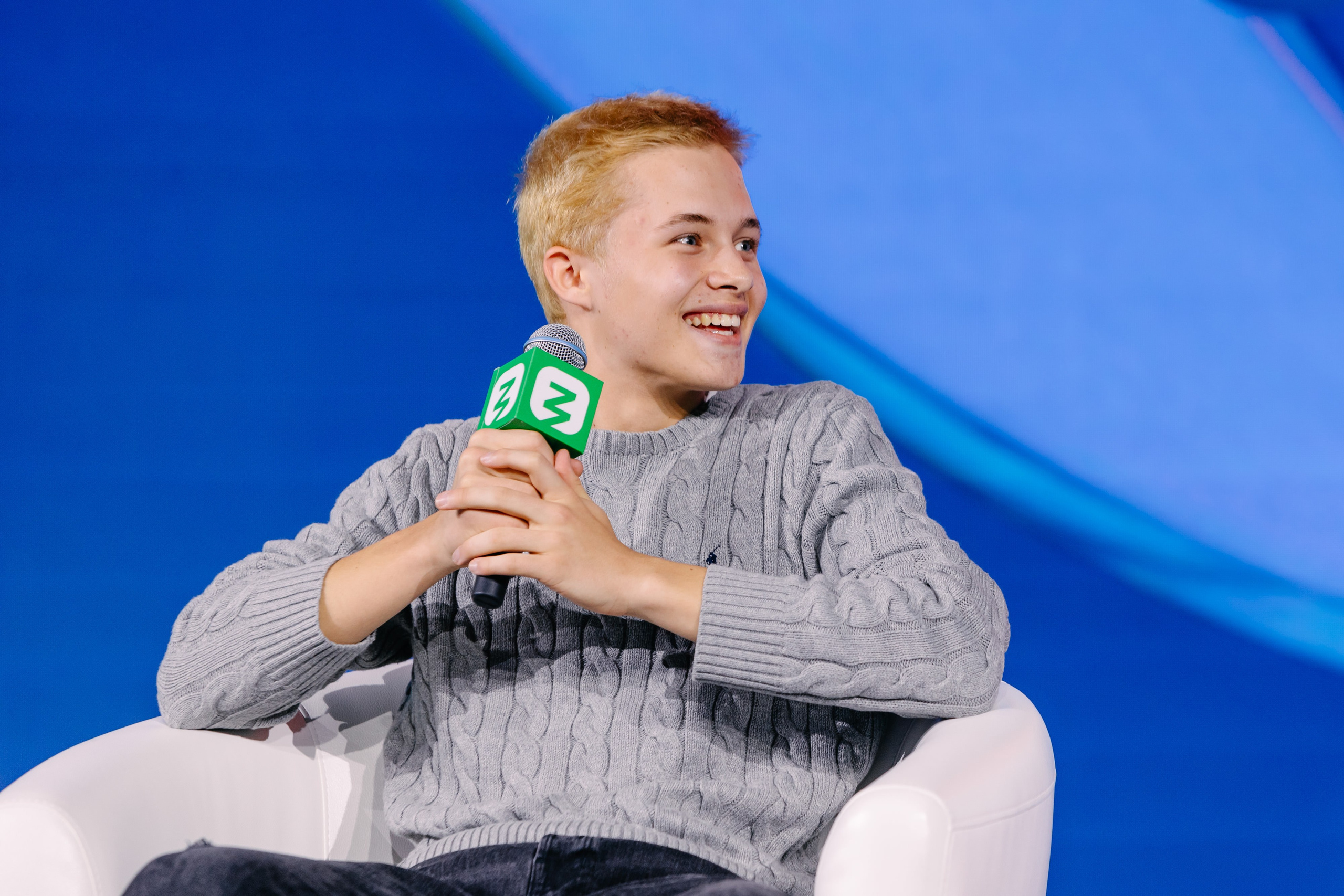 Всемирный фестиваль молодёжи 2024 в России. Репортажный фотограф в Москве, Сочи и Санкт-Петербурге