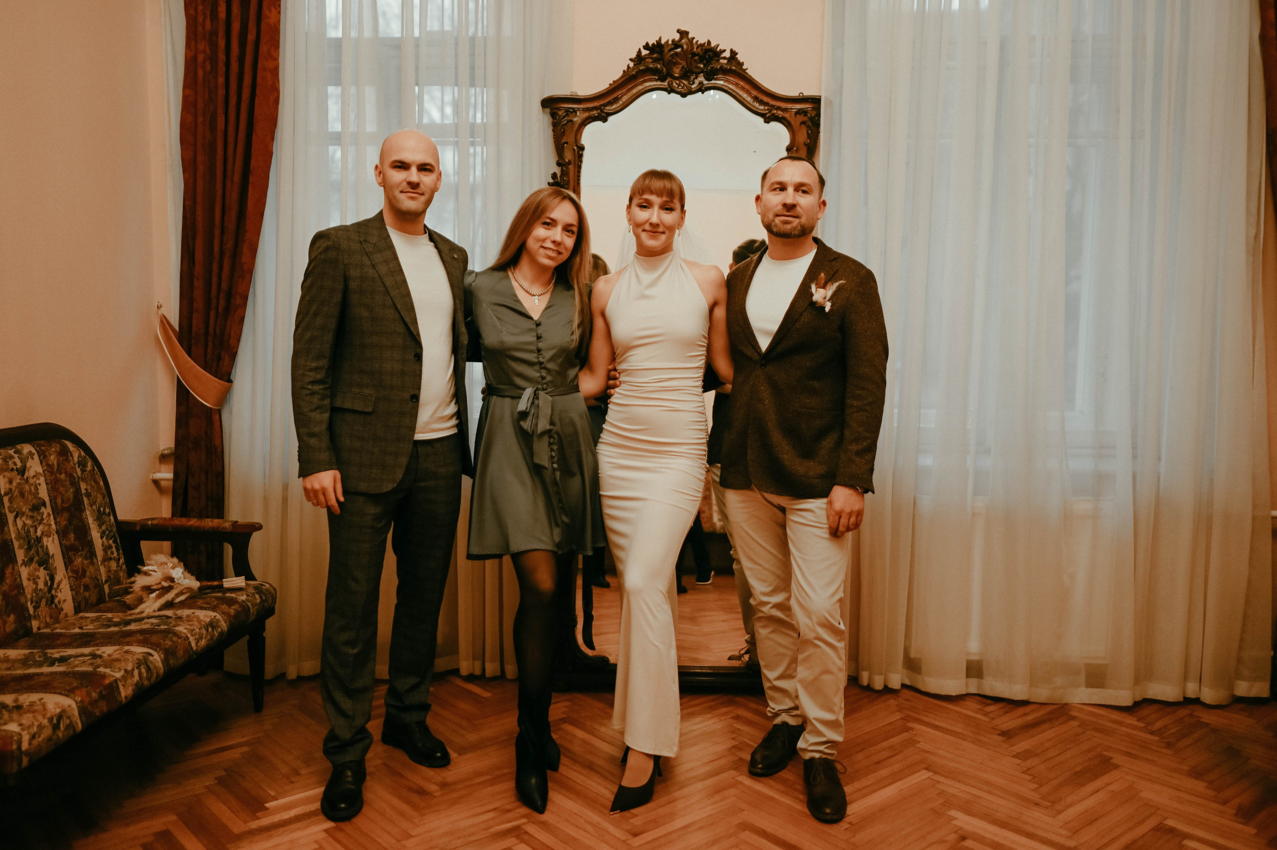 Свадебная прогулка. Ксения и Василий. Семейный и свадебный фотограф в Санкт-Петербурге Яна