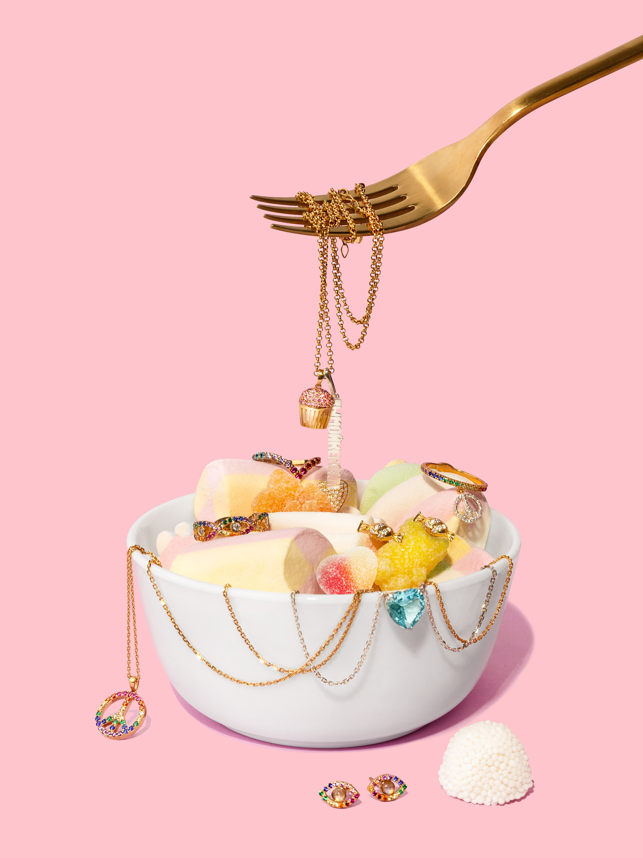 Профессиональная ретушь фотографий украшений на шею и браслетов | Студия SVITHART