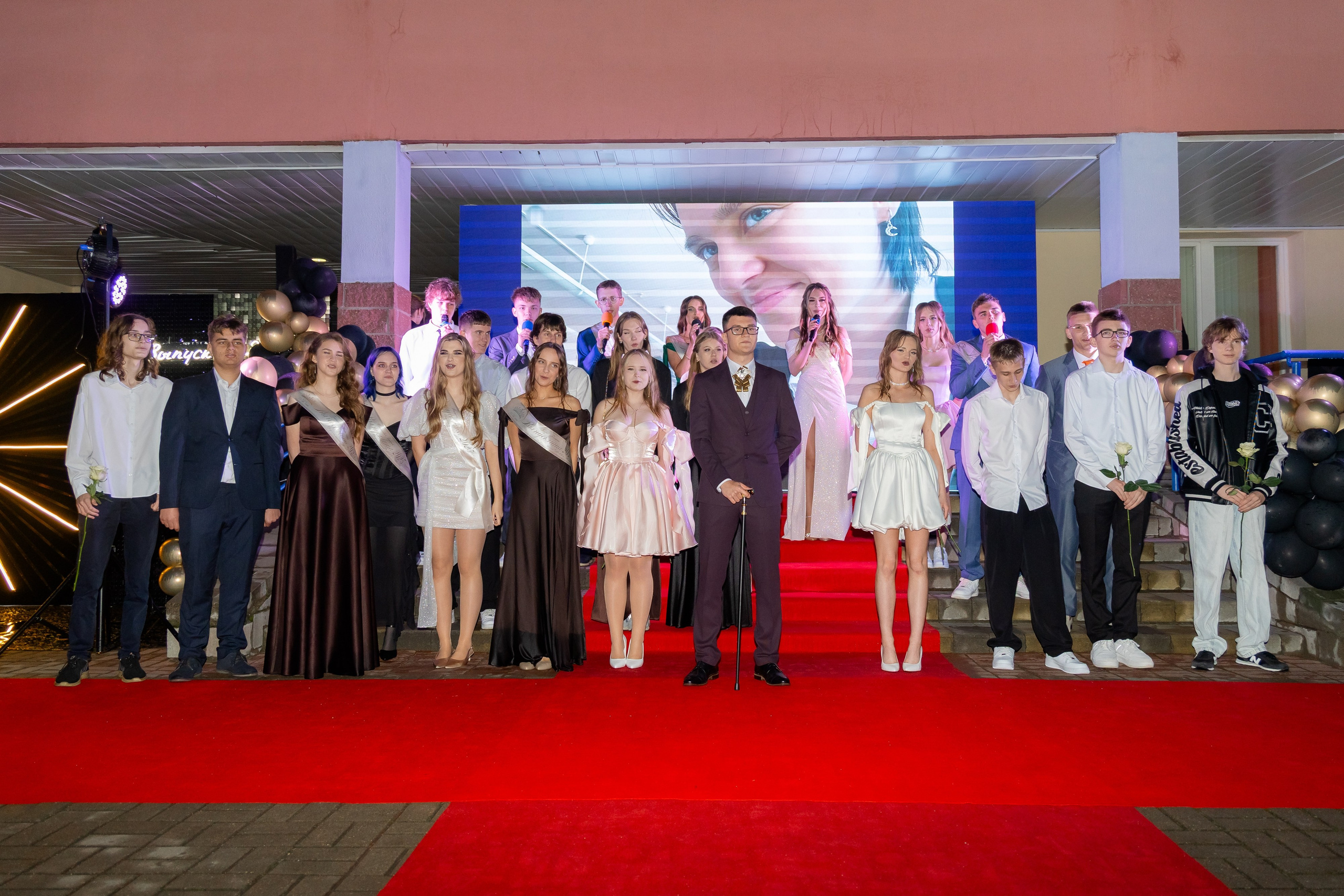 Школьный выпускной 2025 год в Минске, Беларуси. Свадебный фотограф в Минске/Беларуси Сергей Спиридонов