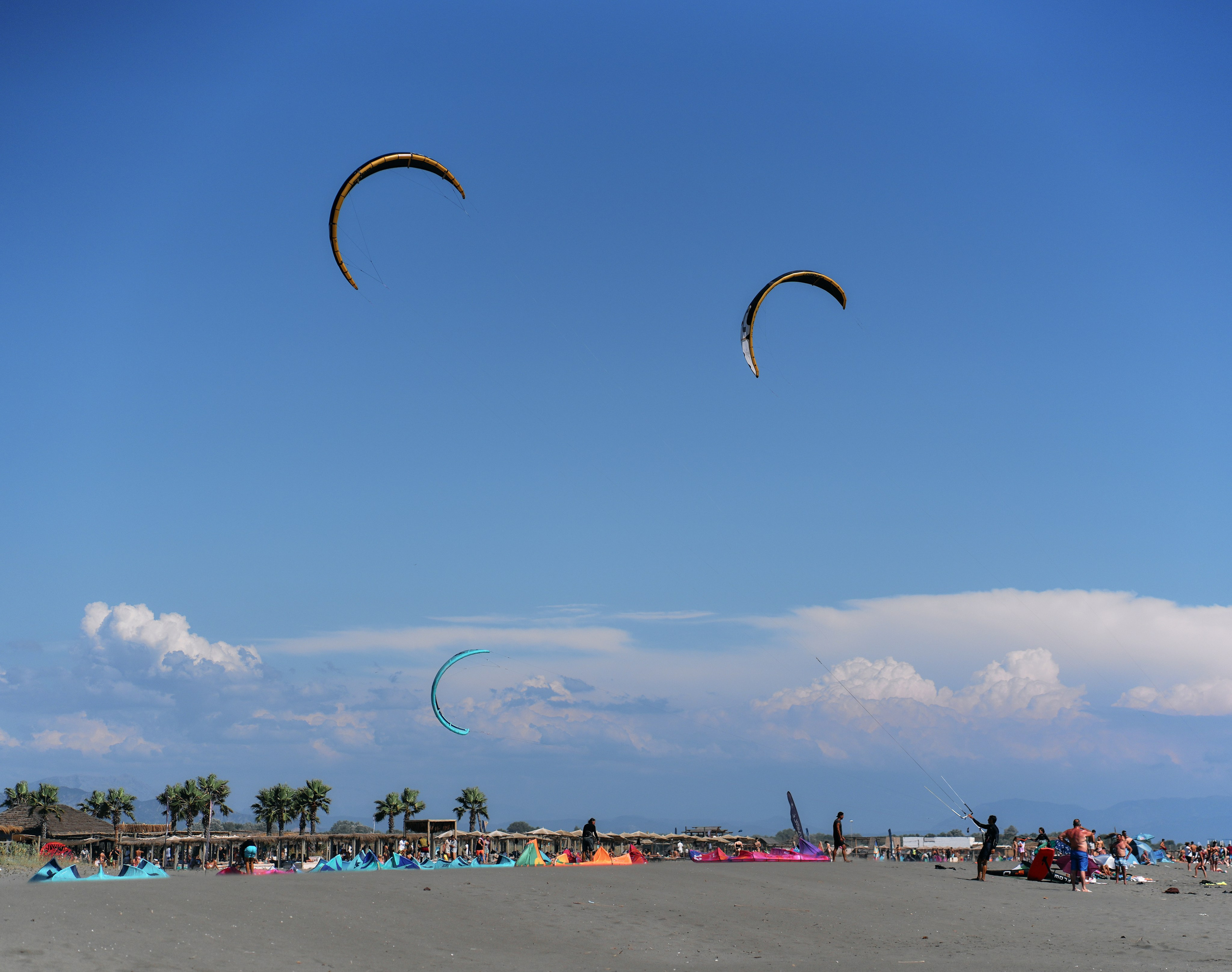 Кайты на Большом пляже. Ульцинь, Черногория. Главная