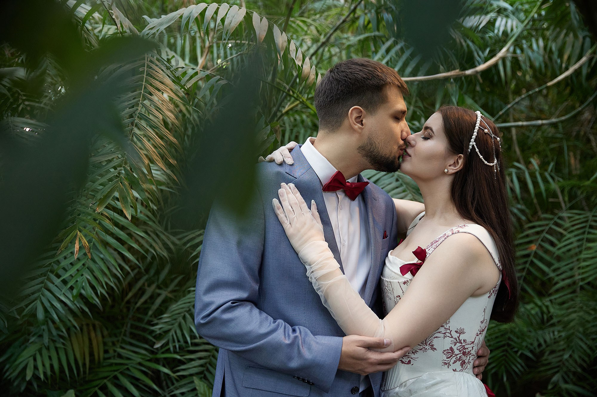 Прогулка, фотосессия жениха и невесты. Свадебная съемка. Фотограф в Москве Валерий Боцман