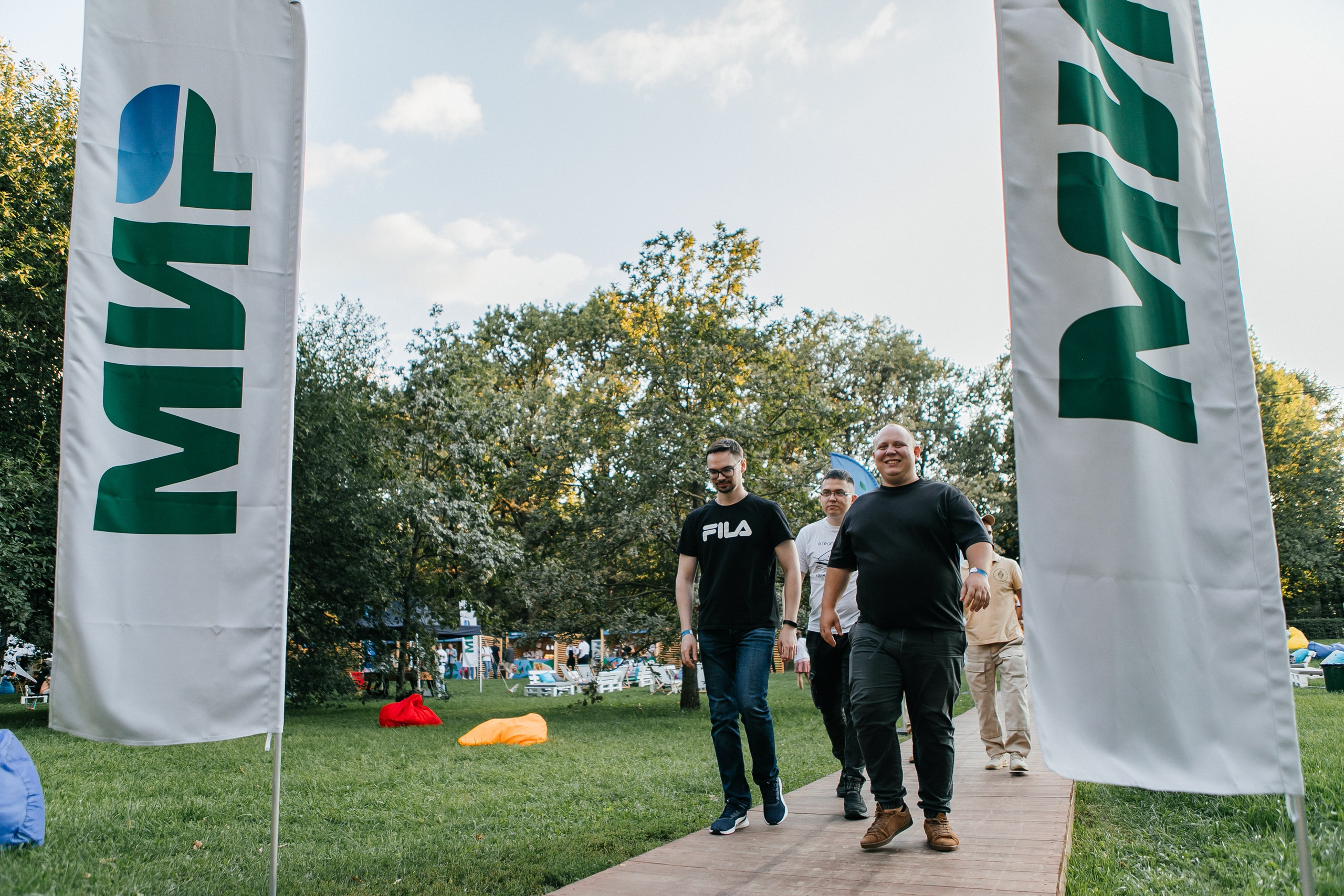 МИР событие на 1200 человек. Фотограф в Москве Дмитрий Жарков