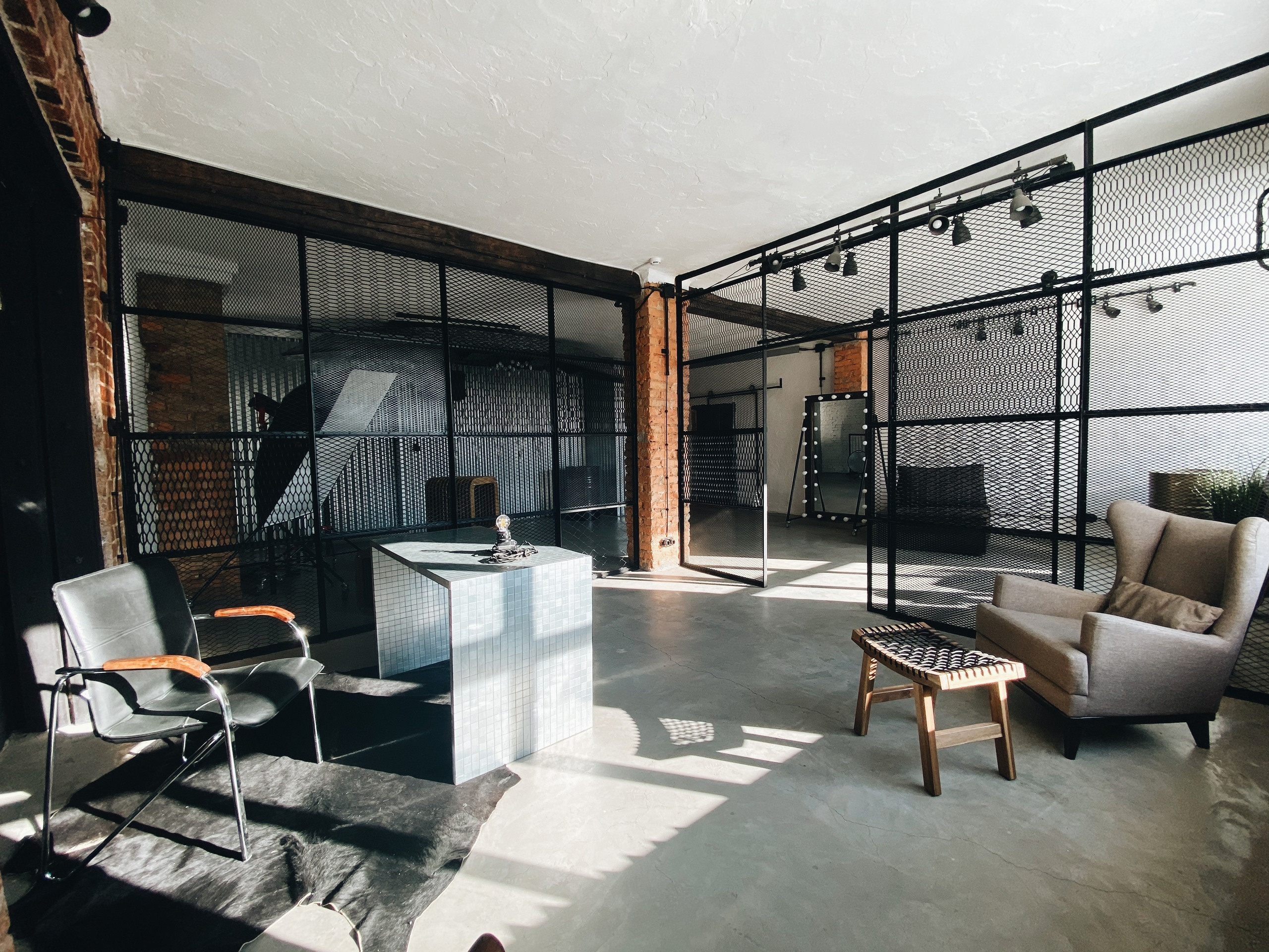 Студии для портретной мужской съемки. Свадебный фотограф в Екатеринбурге