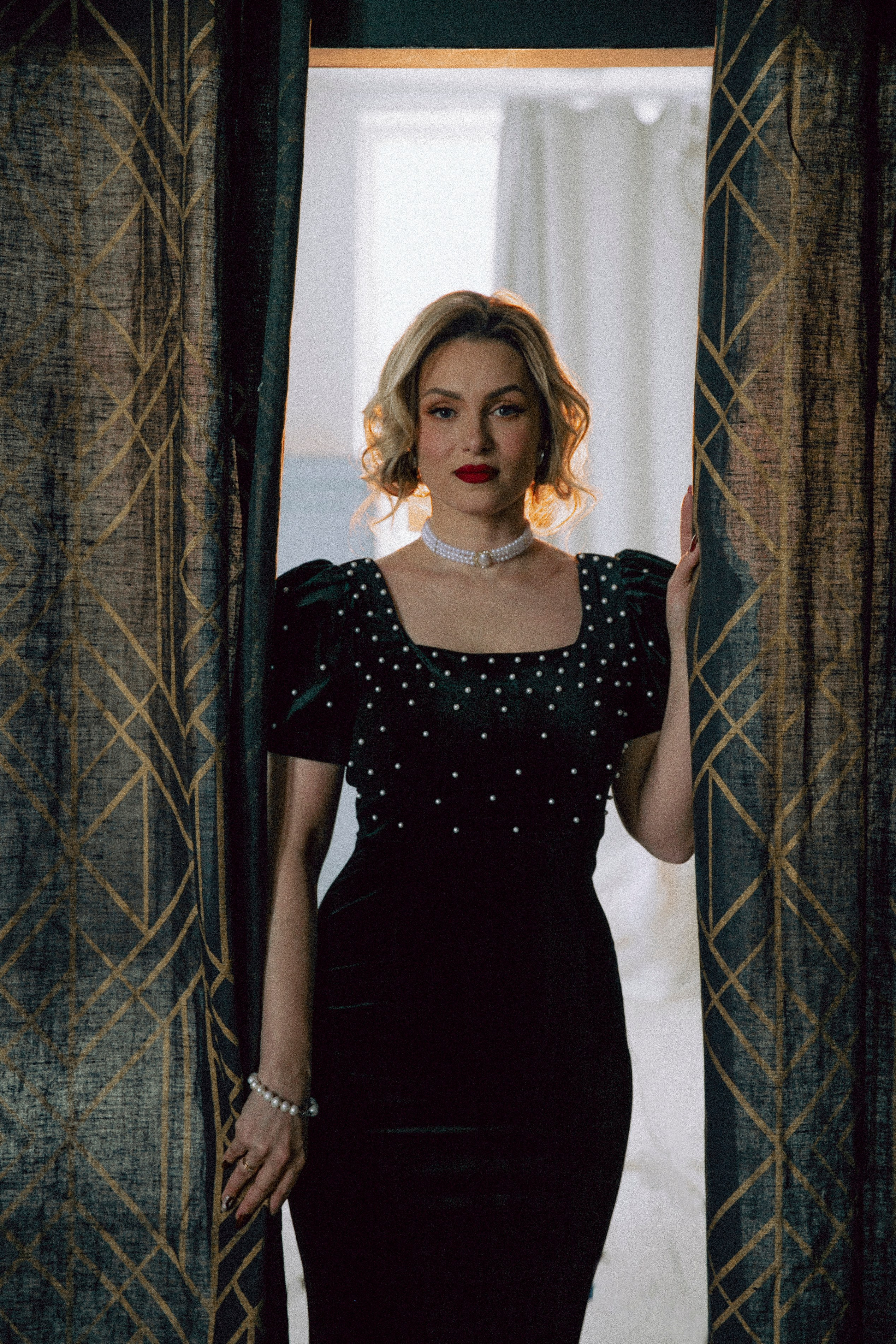 Марина. Ноты Грейс Келли. Евгения Мусатова — женский фотограф. Работаю в республике Удмуртия. Выезжаю на съемки в другие города