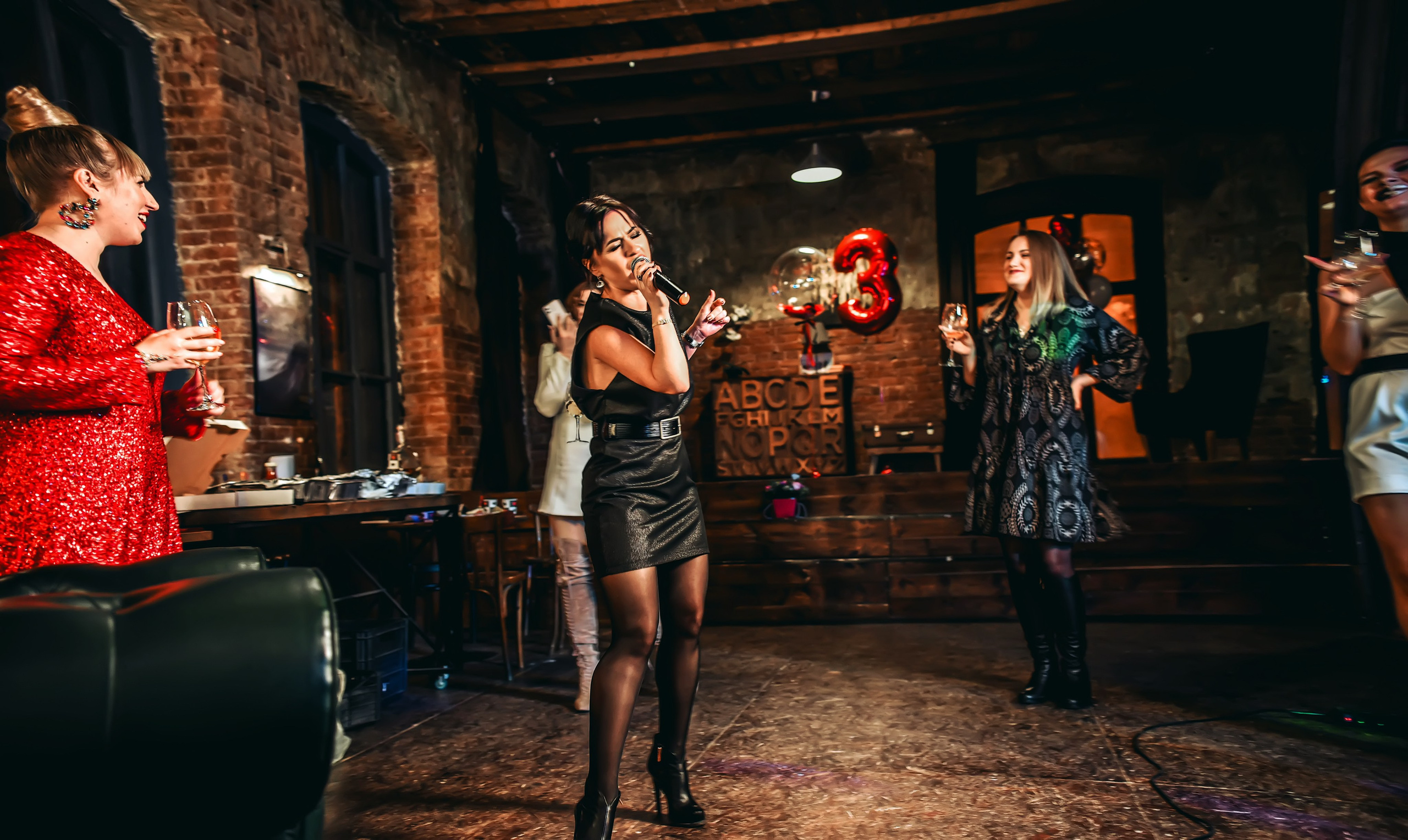 Тематическая вечеринка на юбилей 35 лет. Свадебный, семейный, детский, контент фотограф в Омске Максим Ильин