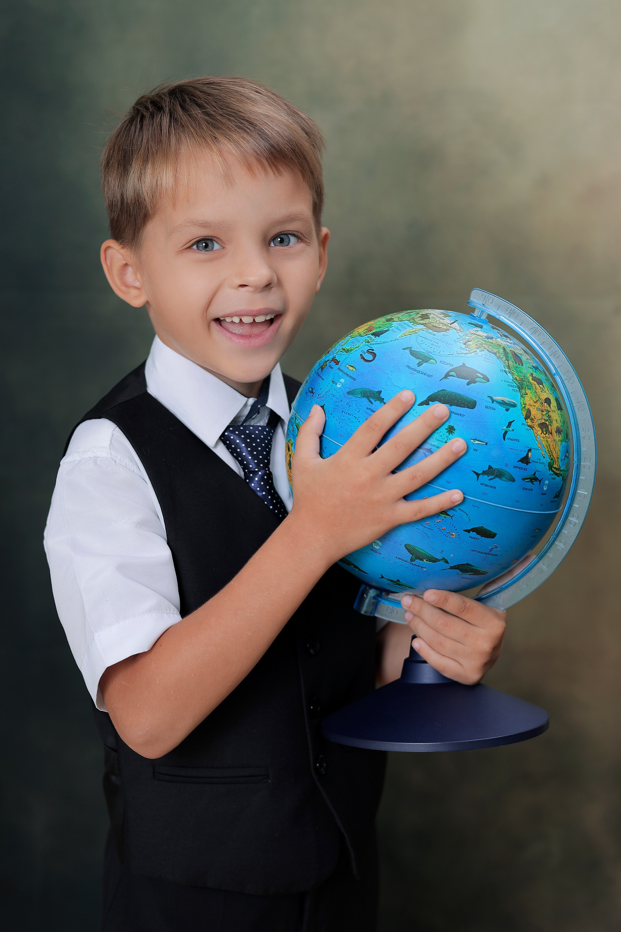 Фон Хит. Фотостудия «Стремянка».Фотосессии в детских садах и школах