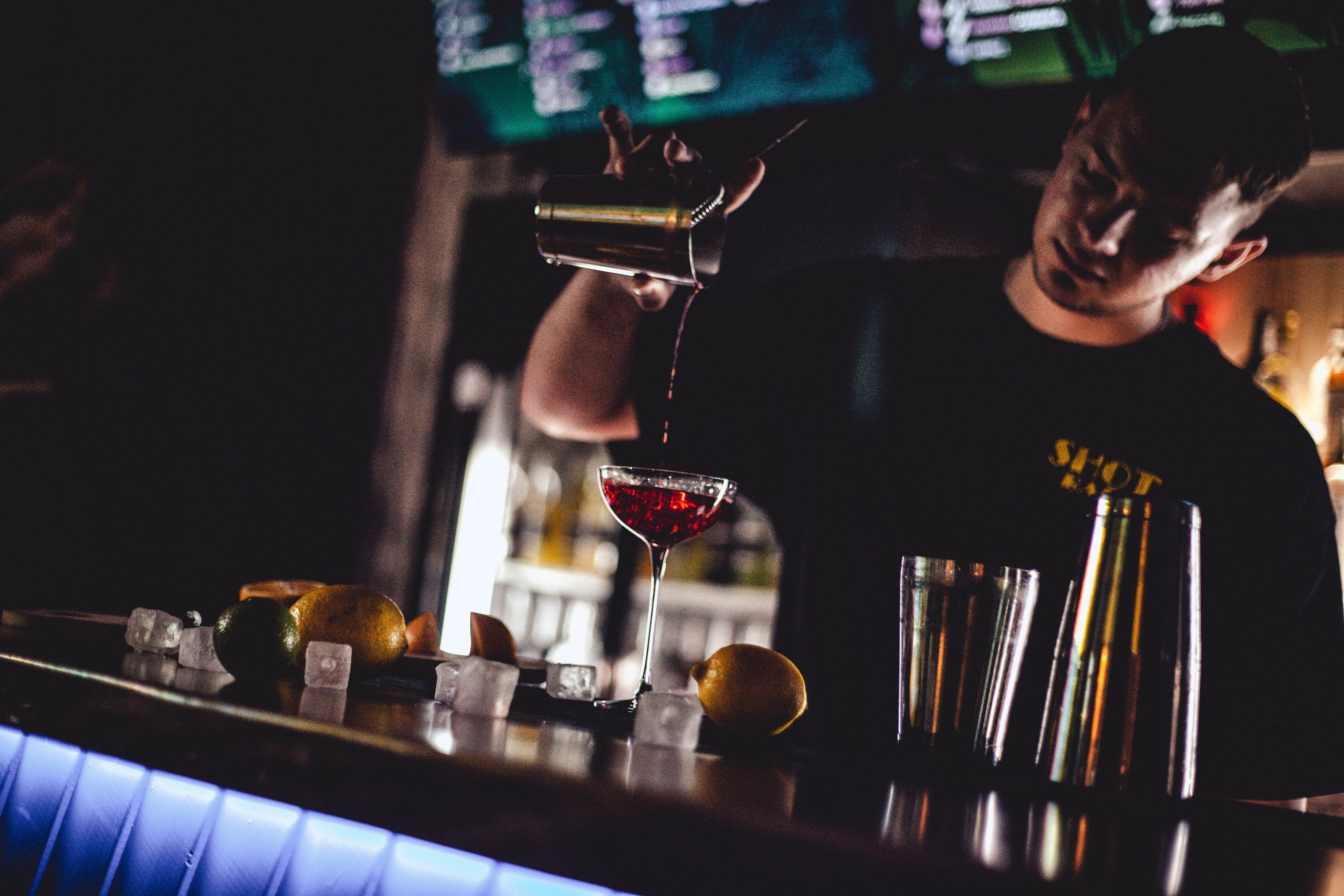 Шот Бар. Уличный фотограф Города N