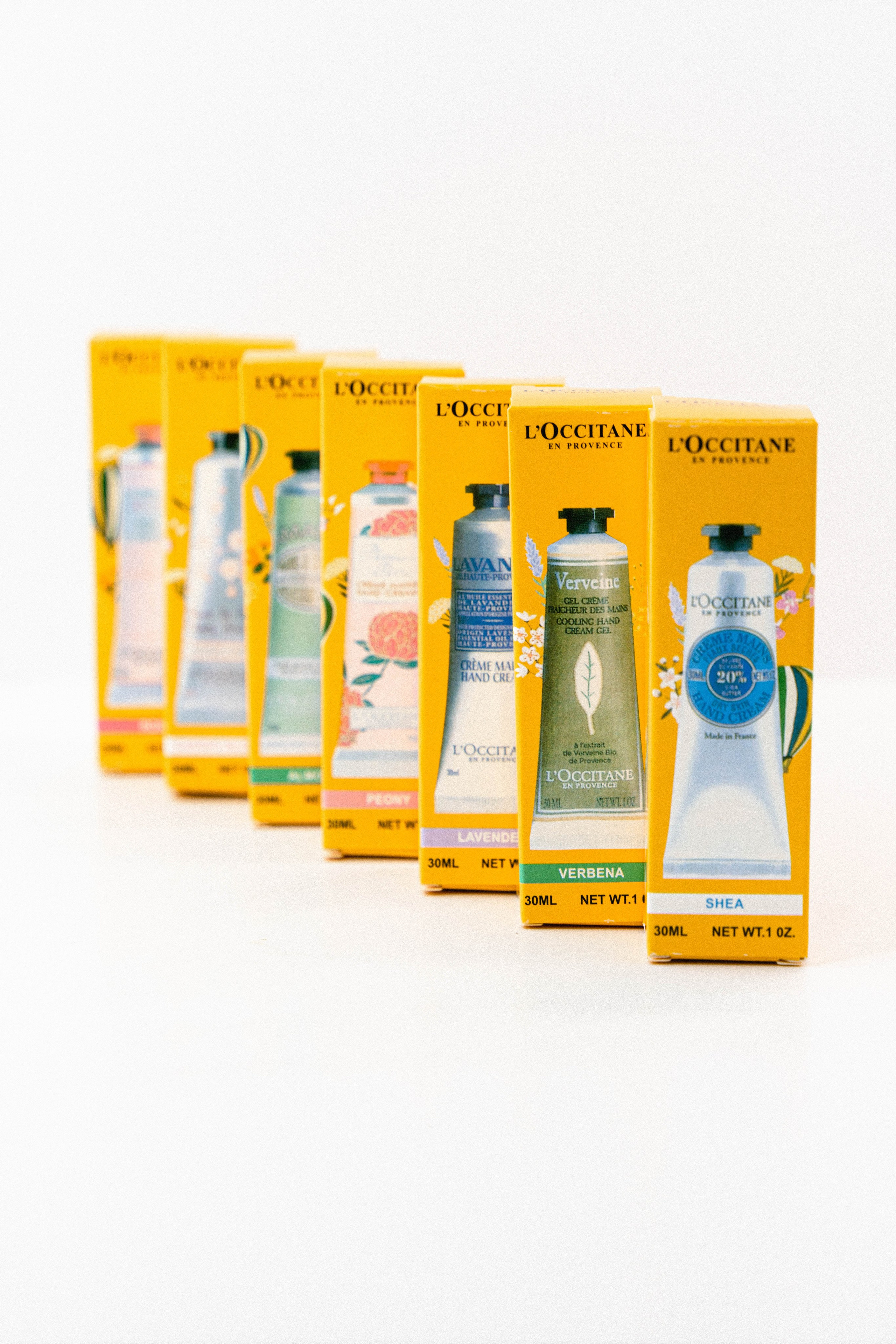 Уходовая косметика. Предметный фотограф Санкт-Петербург