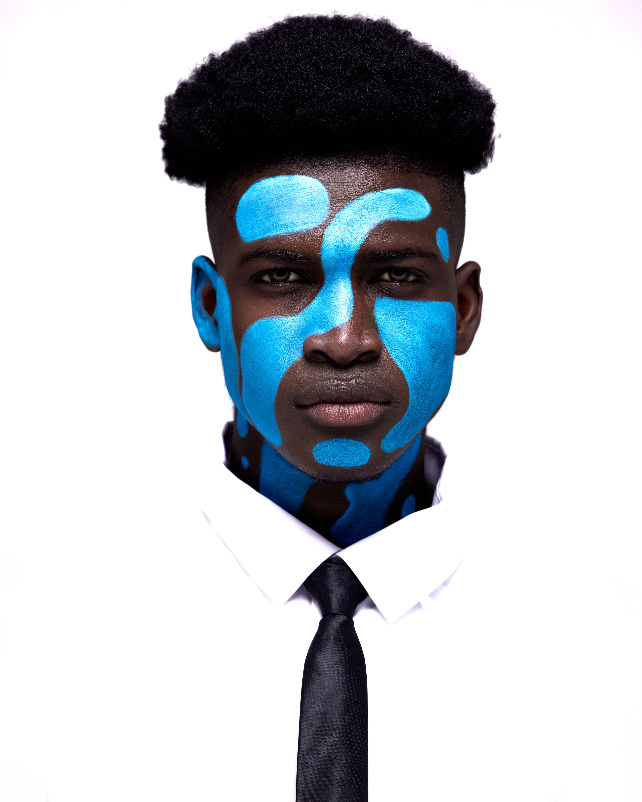 IV KLEIN. Святослав Лебедев | Рекламный фотограф — Коммерческая съемка, Арт-дирекшн, AI-интеграция