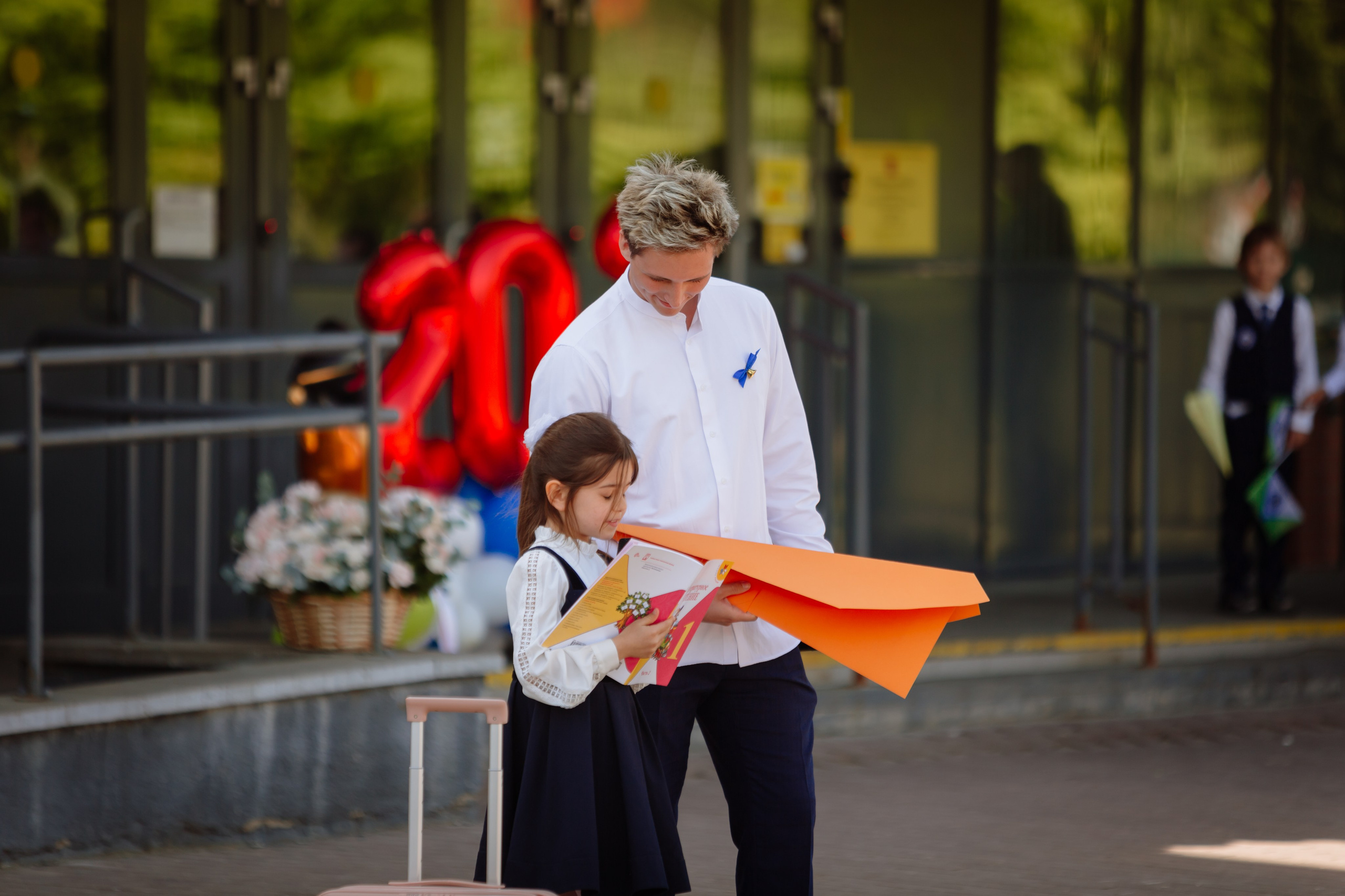 Последний звонок 2024 (2 часа фотосъемки). Профессиональный фотограф Надежда Антонова
