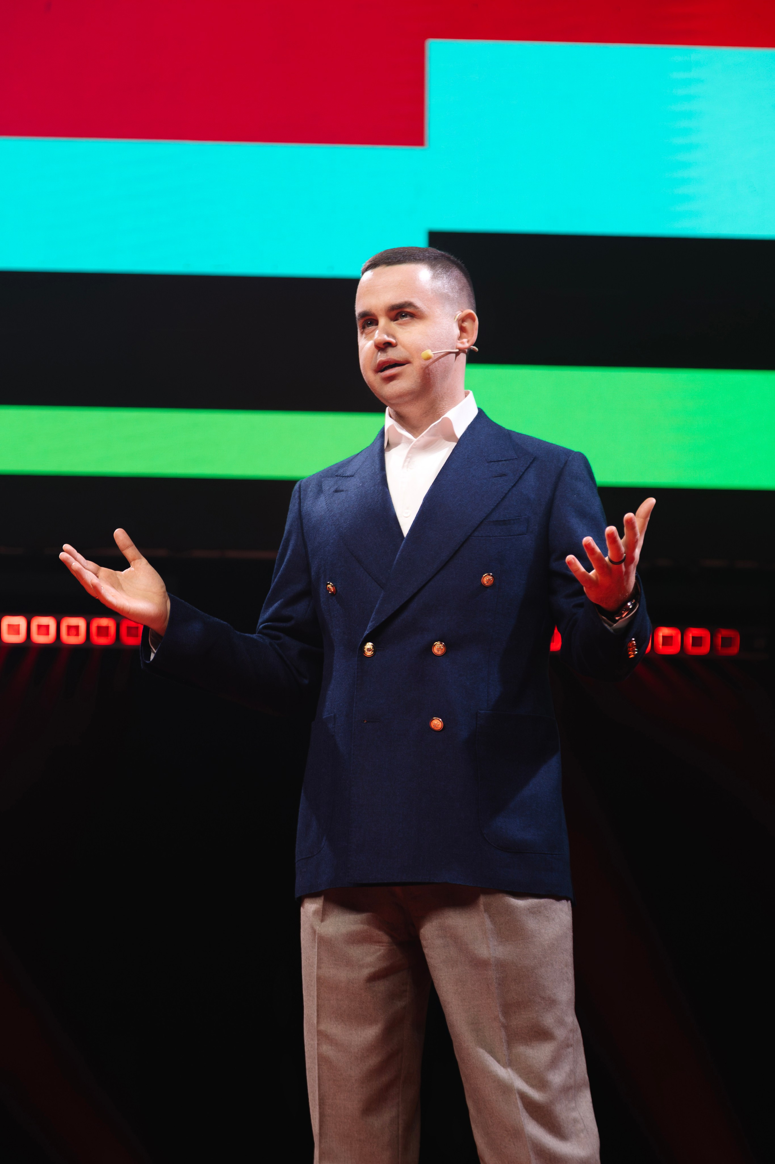 Альфа Конфа 2026. Артур Иликчян — Wedding & Event фотограф в Краснодаре