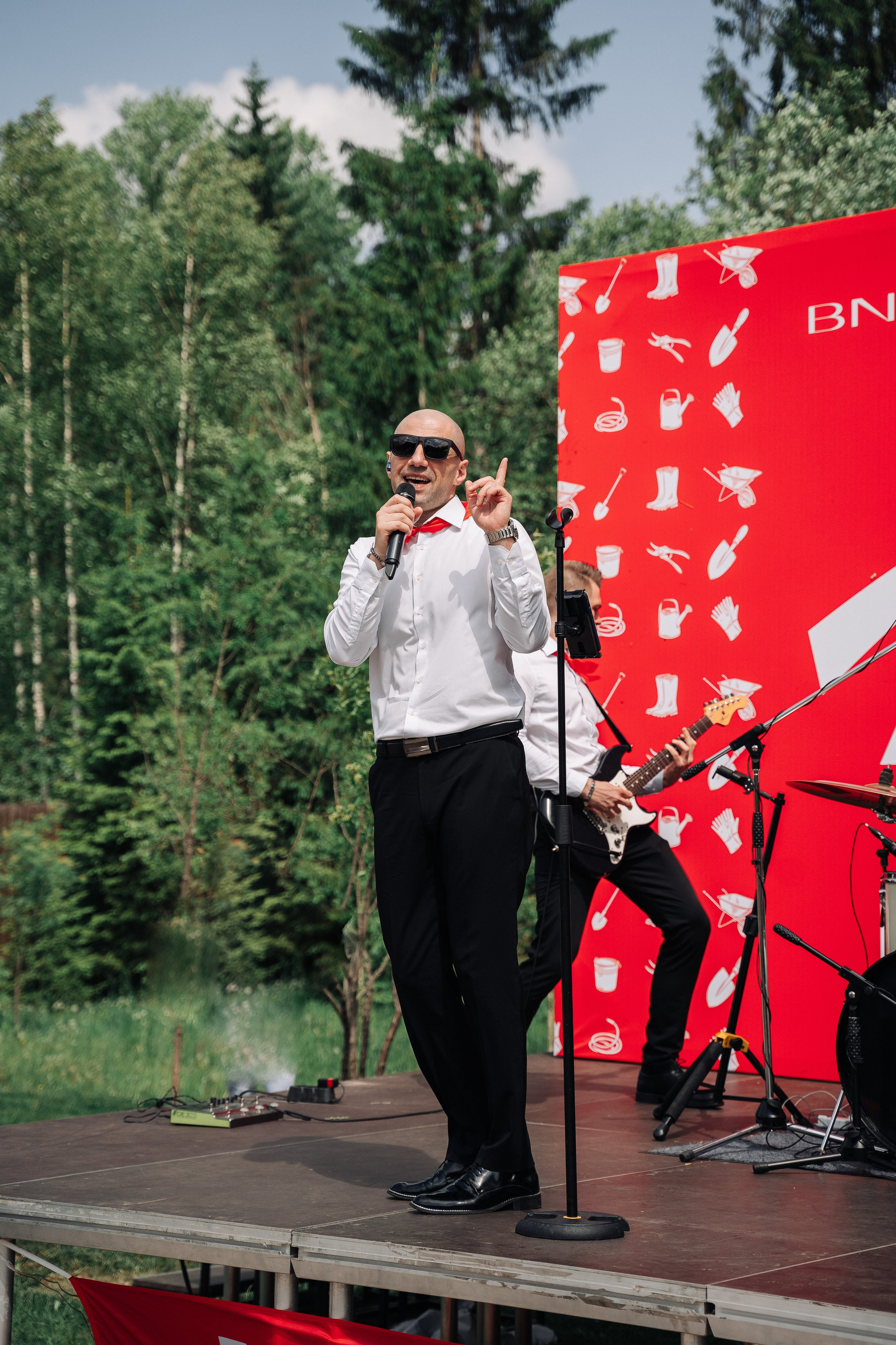 Пионерский «СУББОТНИК» в COSMOS Collection Изумрудный лес. Свадебный и семейный фотограф в Москве и МО Геннадий Туманцев