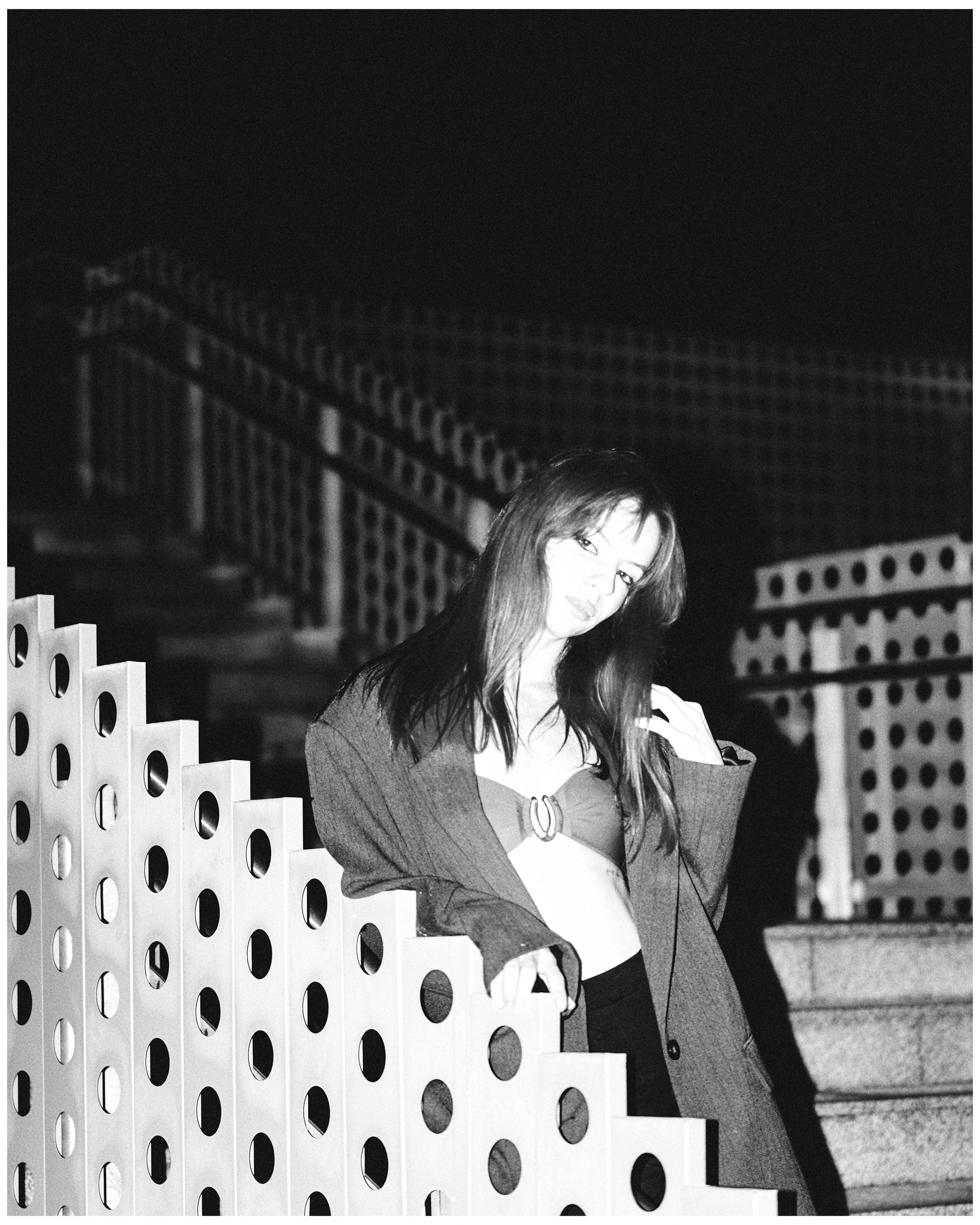 Ночная Фотосессия Алёна. Фэшн-фотография и портреты в Владивостоке. Превращаю съёмку в повествование — создаю образы с сюжетом, которые остаются в памяти