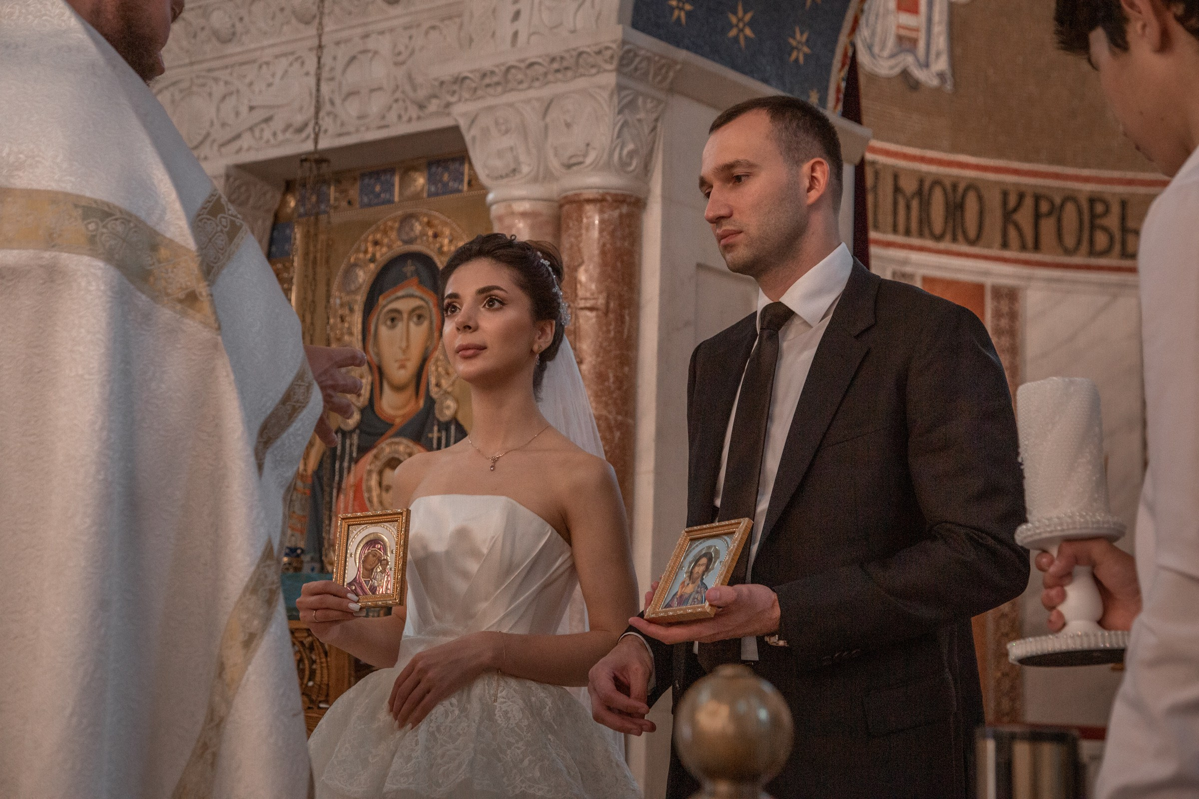 Репортажная съемка венчания в храмах Москвы. Фотограф Анна Татаурова | Авторская фотосъемка в Москве