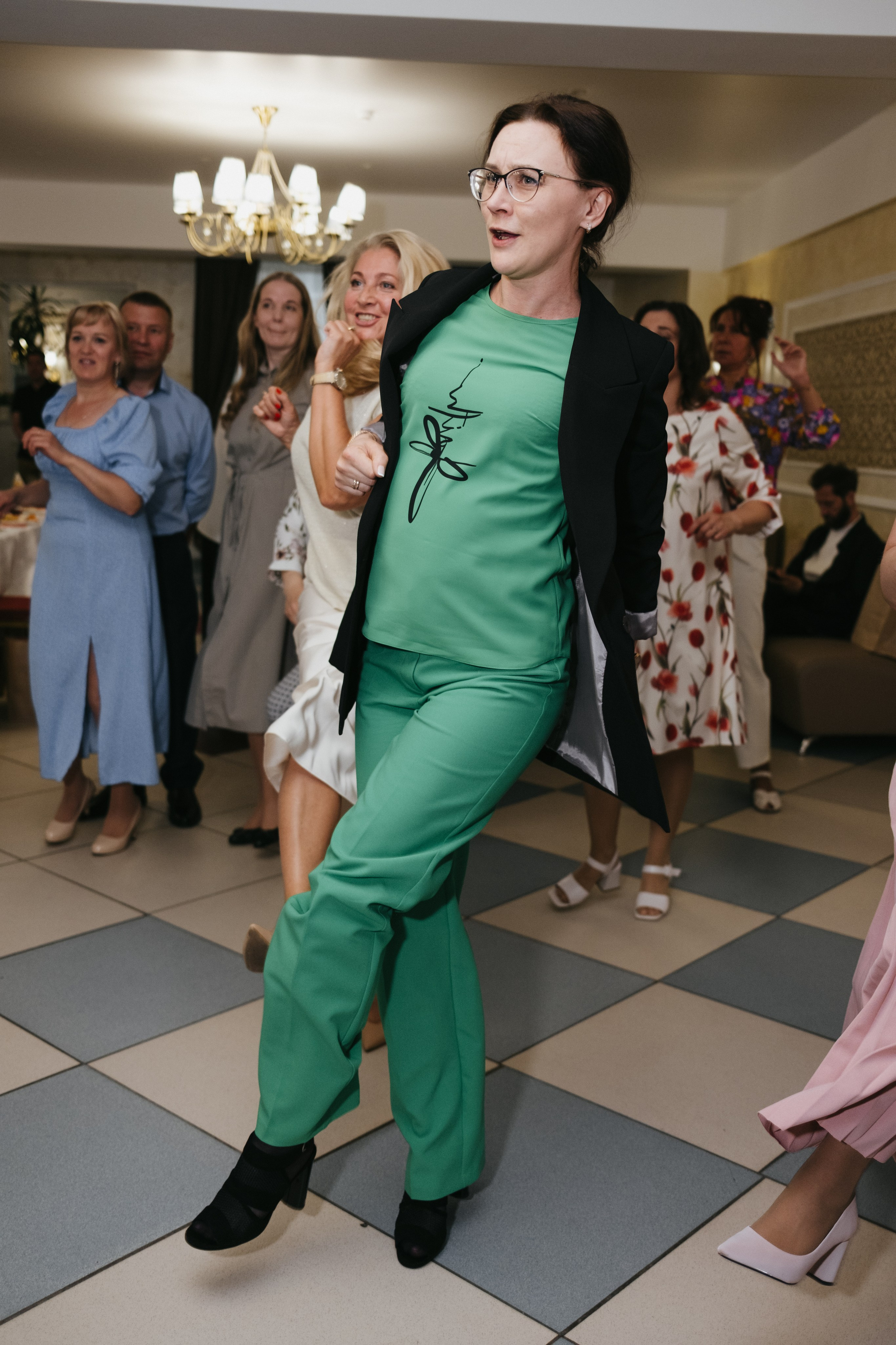 Выпускной 11 класс школы № 30. Свадебный и репортажной фотограф Денис Ожигин в Краснодаре и Краснодарском крае