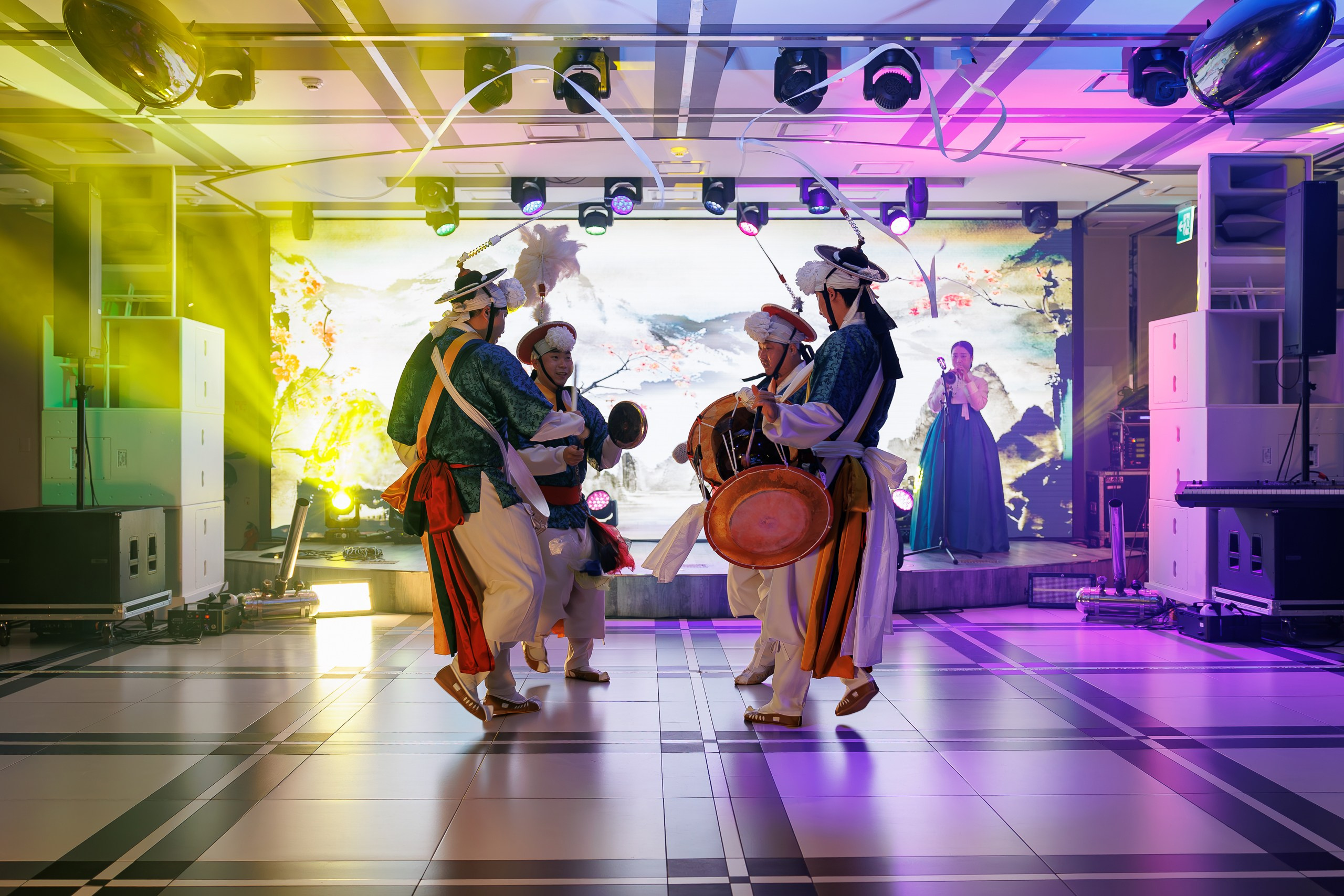 LEADS SEOUL. Репортажный фотограф Саша Матвеев