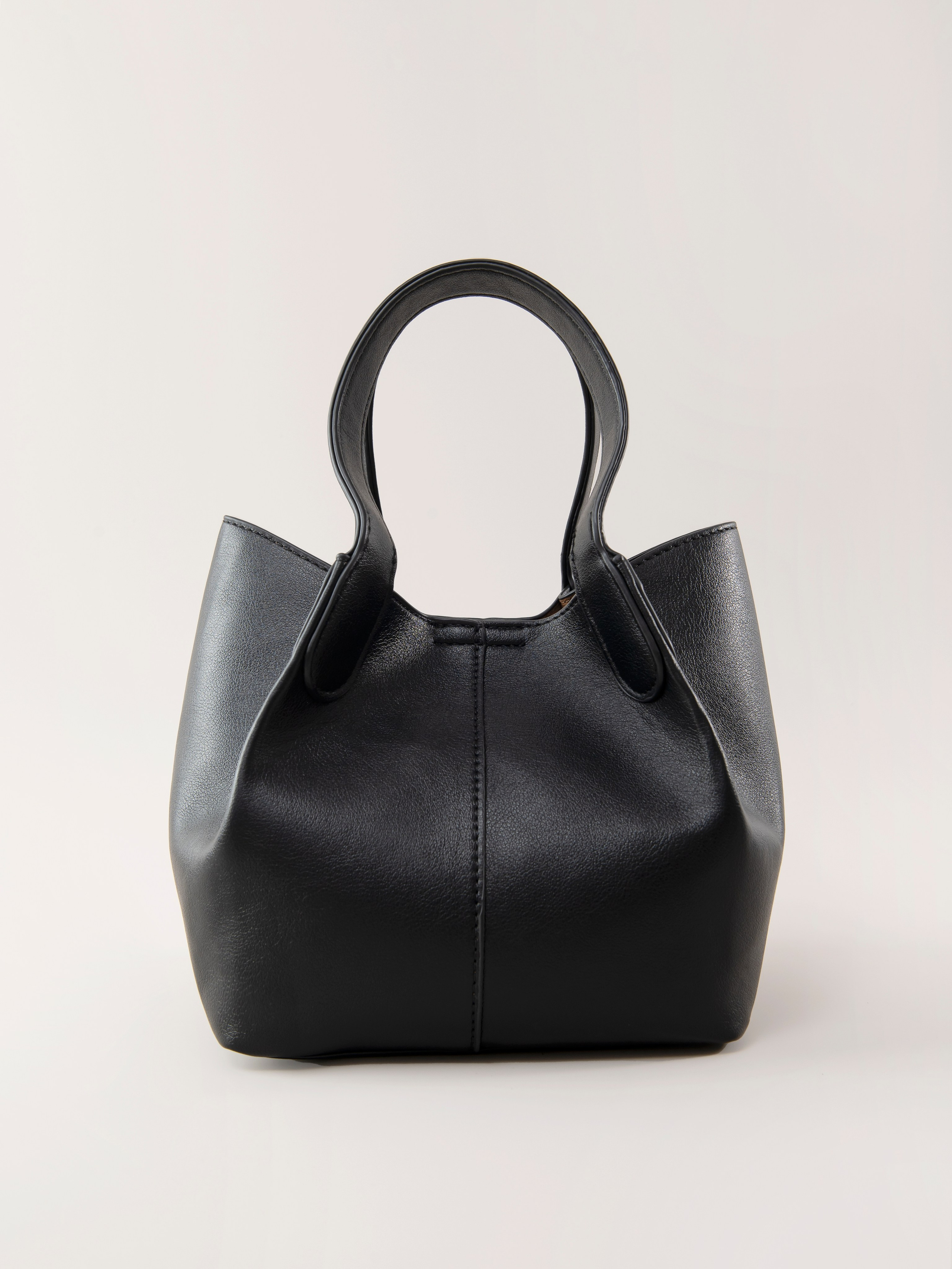 Каталожная фотосъемка сумок