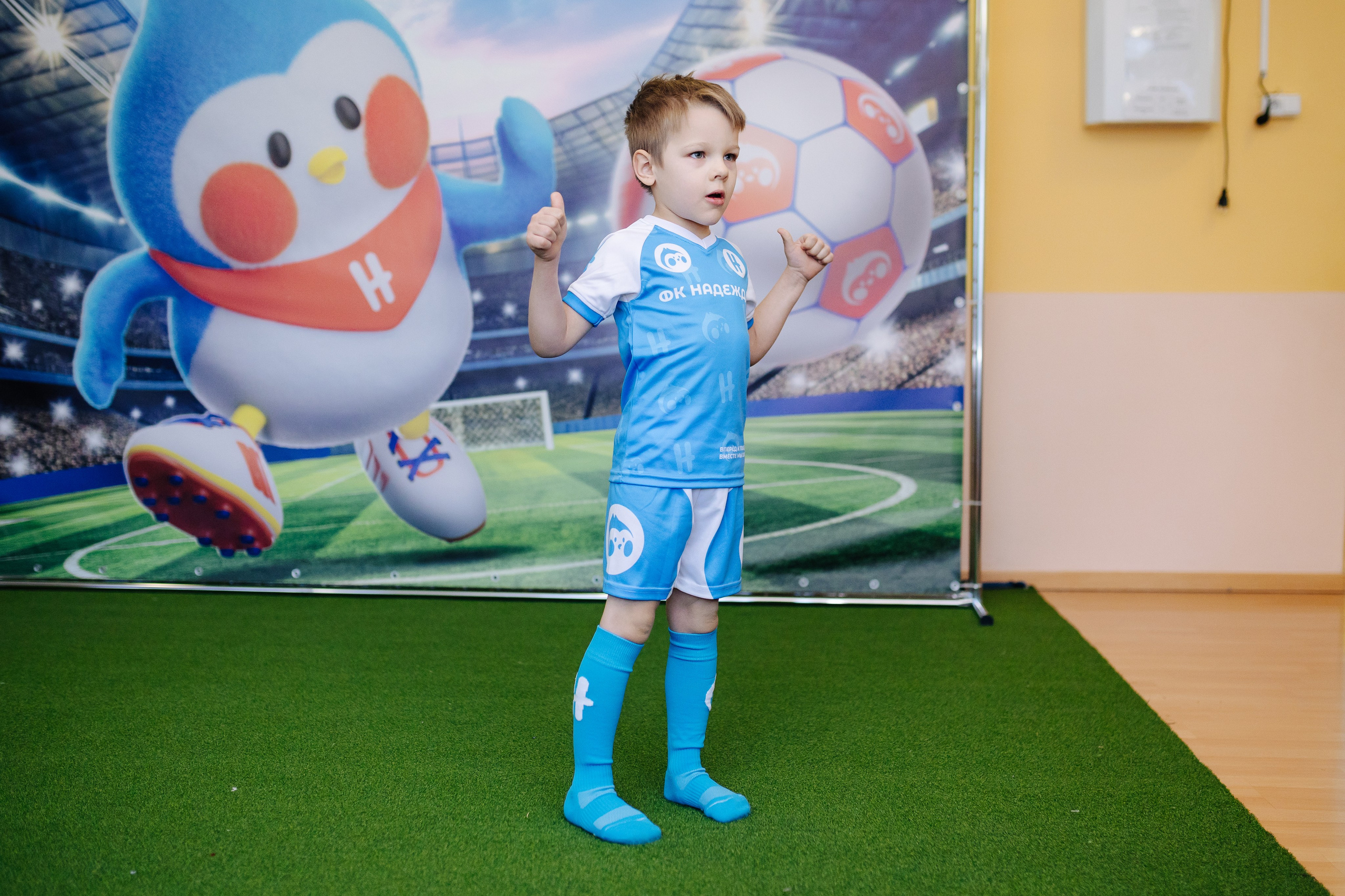 Фотосессия с кубком в детских садах г. Магнитогорска. Денис Прохоров Фотограф в г. Магнитогорск