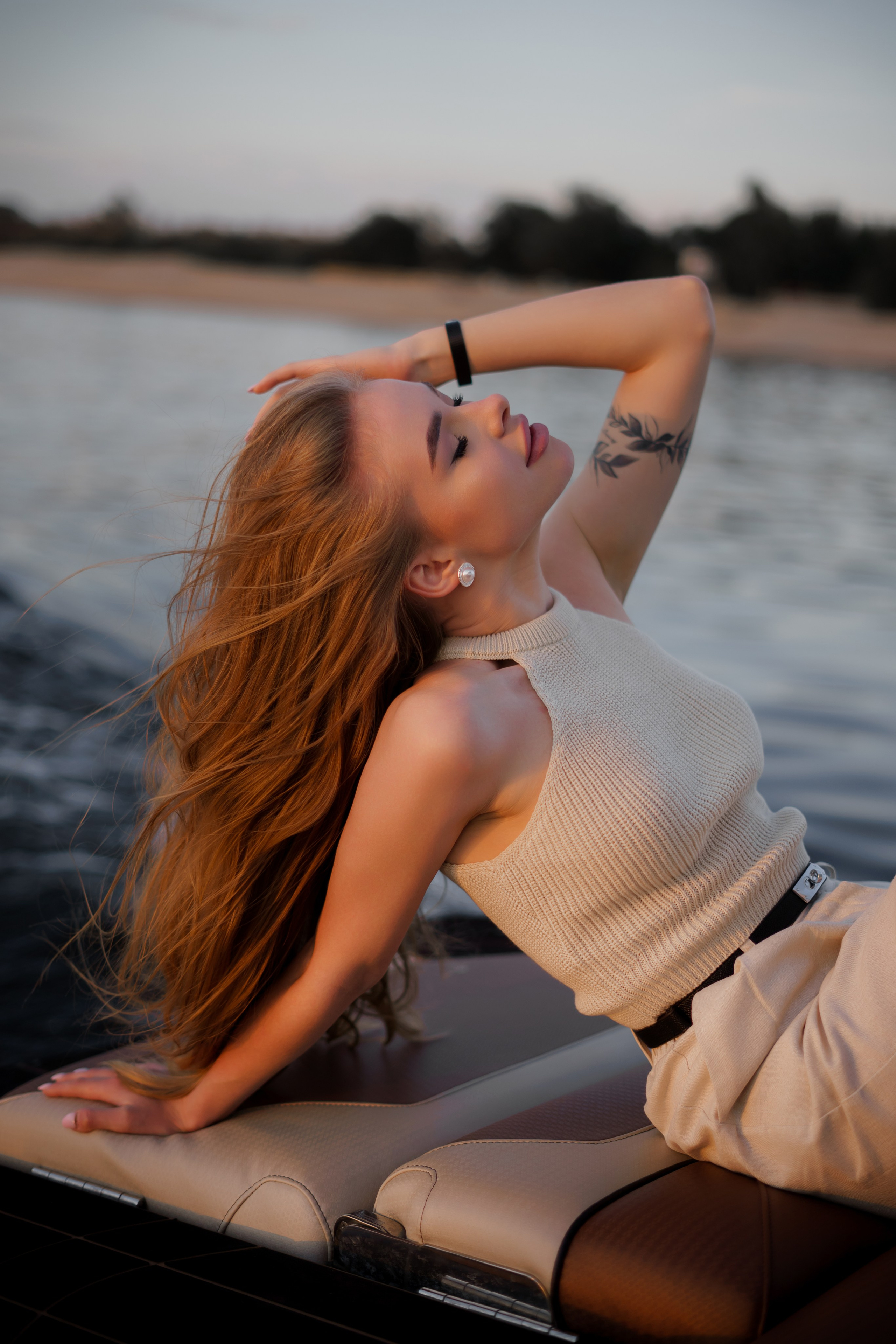 Рома и софа. Фотограф Валерия Крахмалева