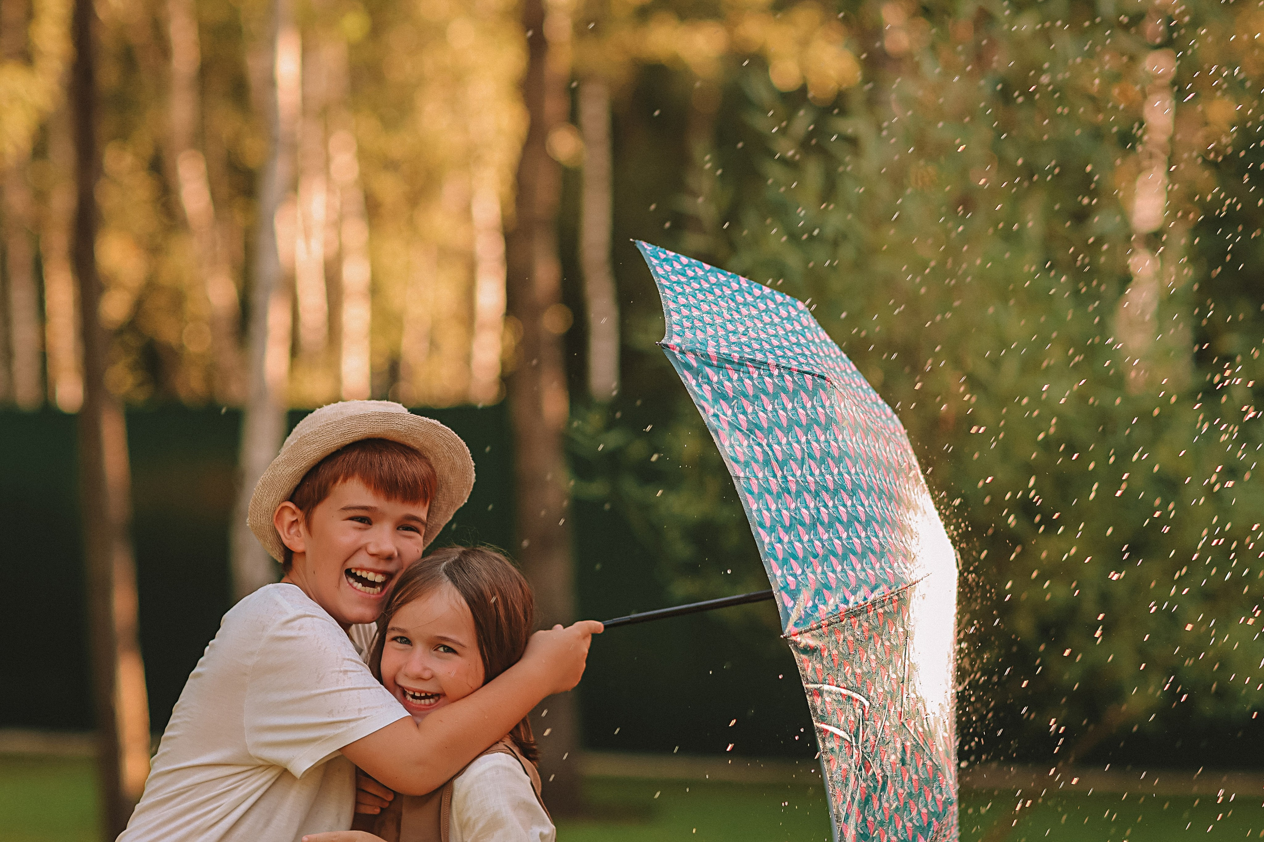 Стирка у дома. Семейный фотограф Тюмень, фотограф на роды Салмина Мария
