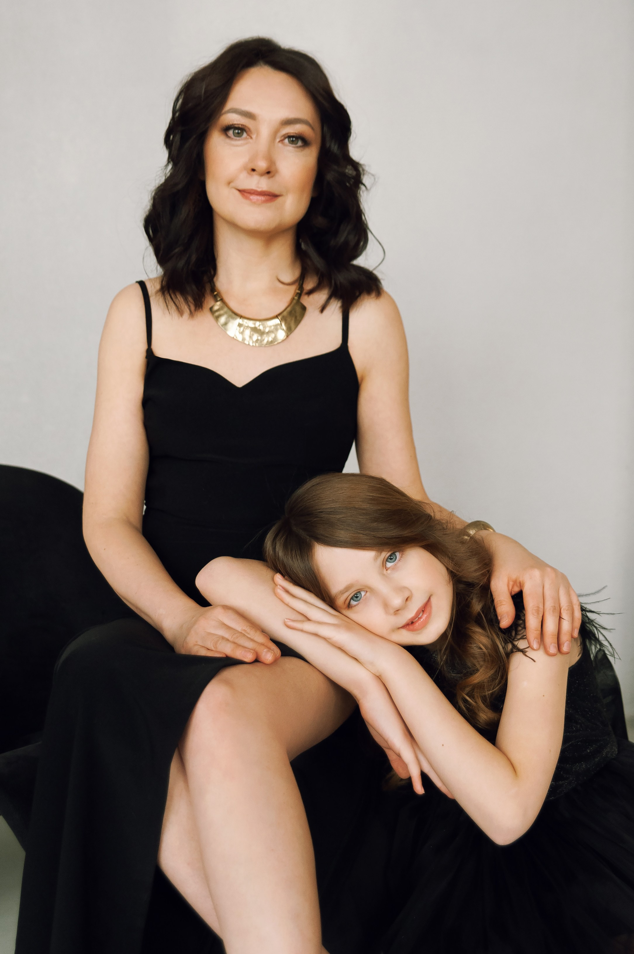 Алсу+Даша, Новый Год в студии. Фотограф в Екатеринбурге Артём Зайнетдинов