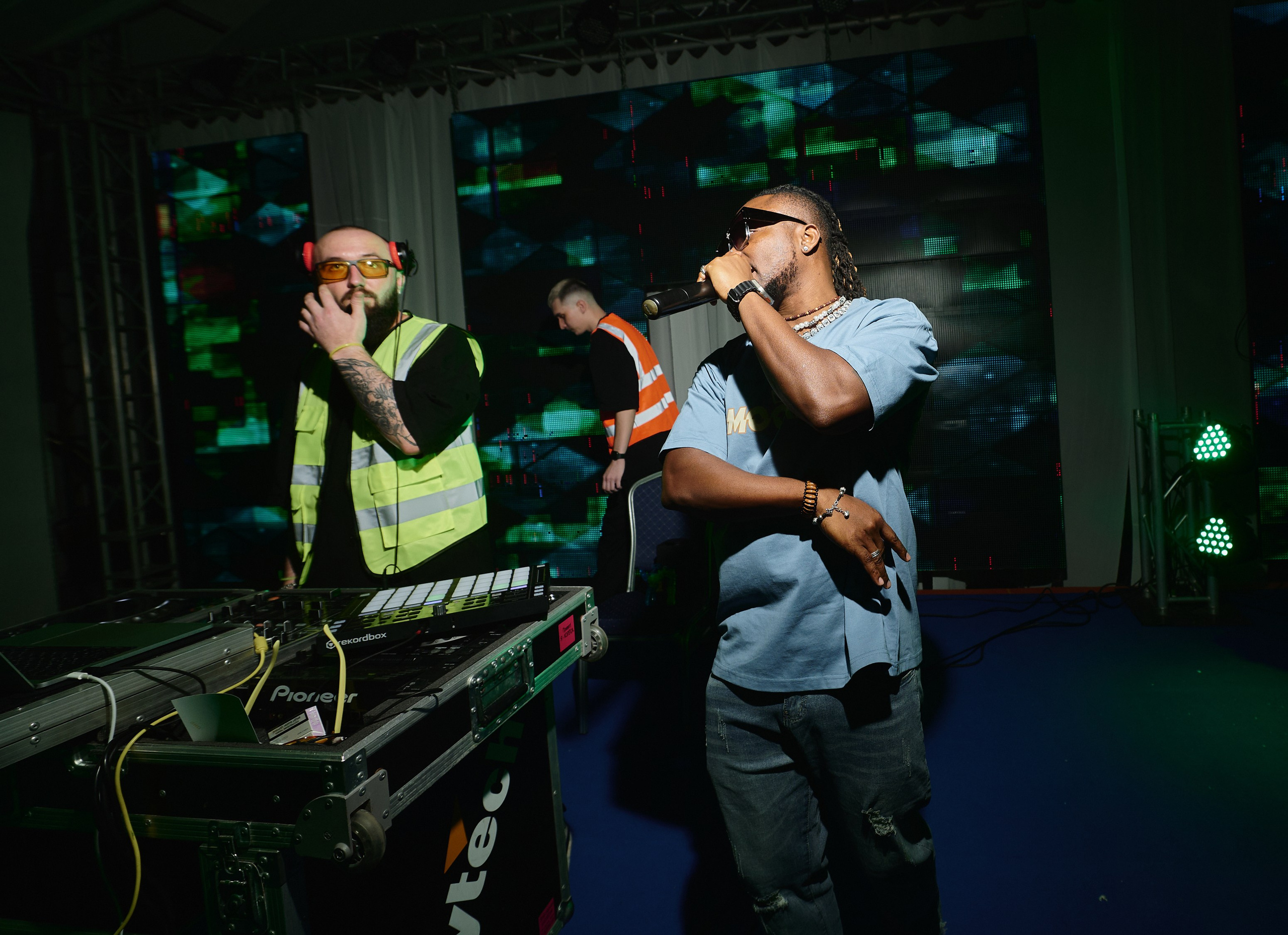 DNS НГ Корпаратив. Свадебный фотограф во Владивостоке Гарагуля Игорь