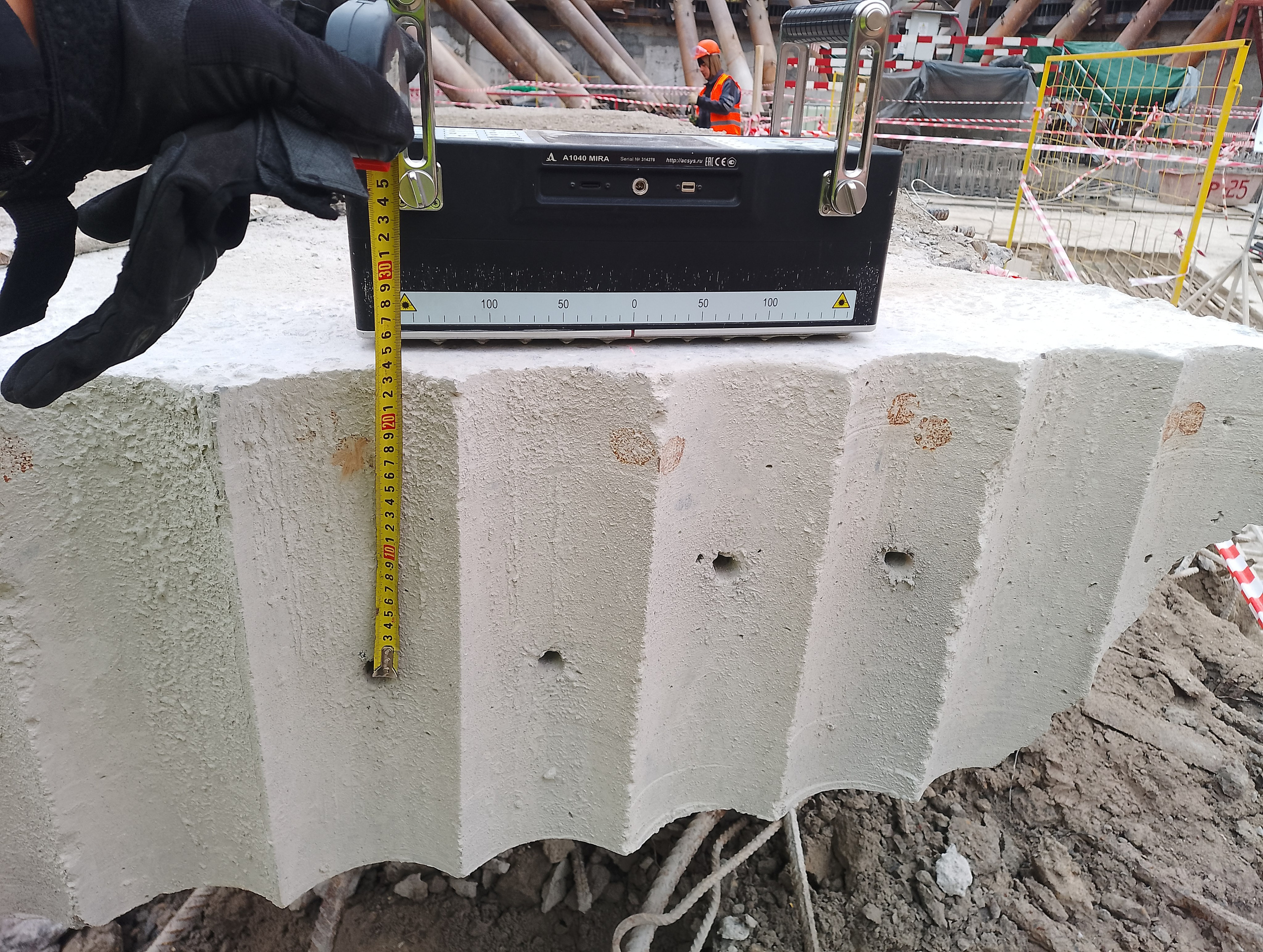 Поиск внутренних дефектов в бетоне монолитной железобетонной фундаментной плиты ультразвуковым  эхометодом (метод ультразвуковой эхо-томографии)