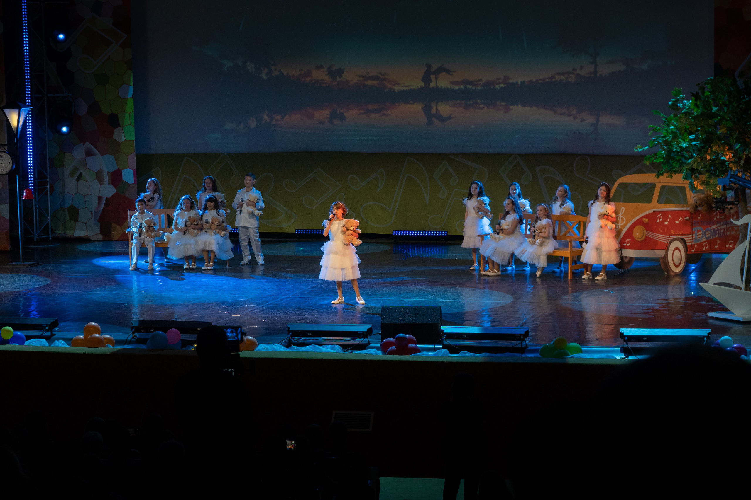 Съёмка концерта для Домисольки, большой концертный зал Космос. «Студия DRONAVT`s» — видеосъёмка и фотография г. Москва