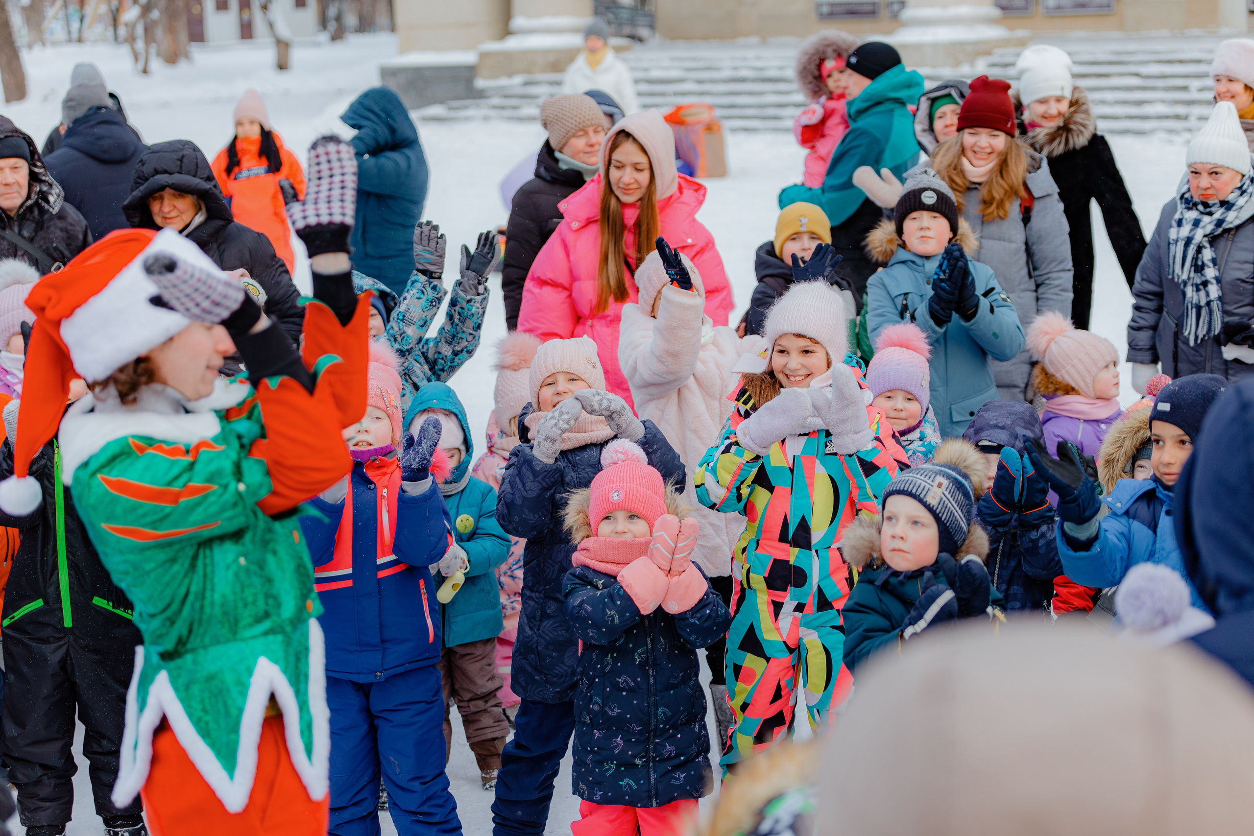 Ёлка от банка «Хлынов». Свадебный и репортажный фотограф Киров | Вадим Карпук