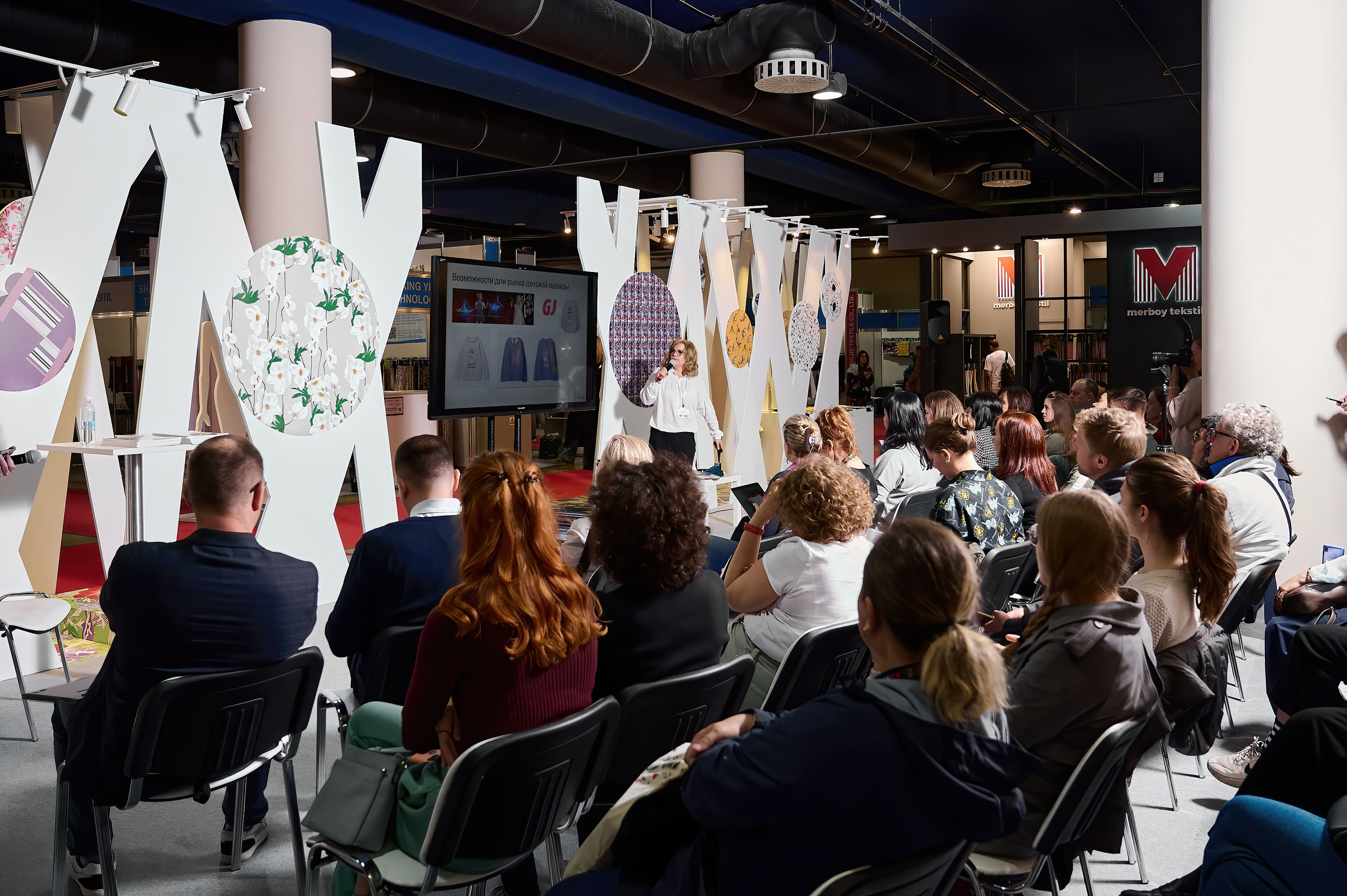 Интерткань. 2022. Дима Бабушкин. Фотограф. Подиум. Репортаж. Творчество. Дорого