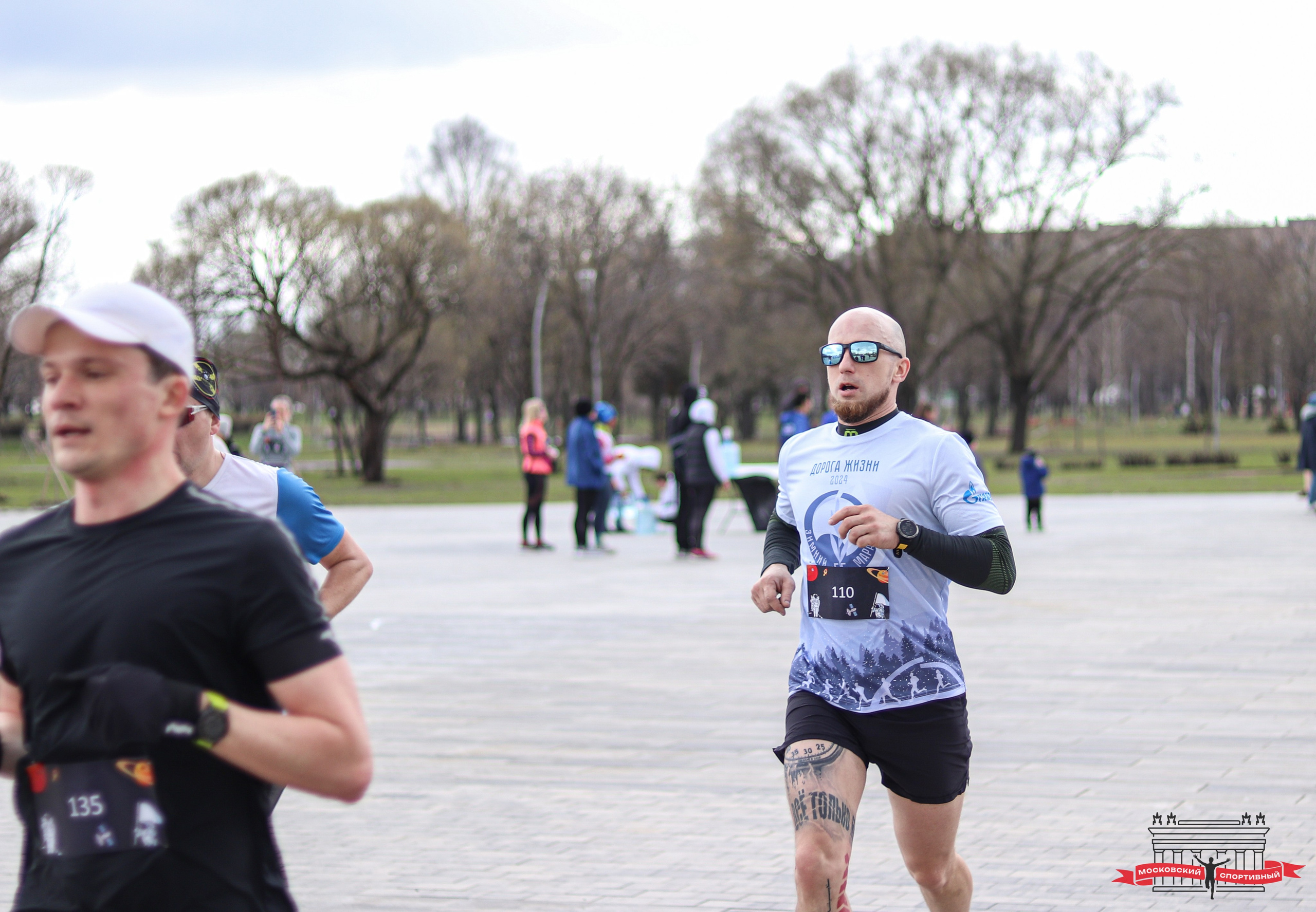 Московский Спортивный «КОСМИЧЕСКИЙ RUNOFF». Ивентный фотограф в Санкт-Петербурге Олег Комков