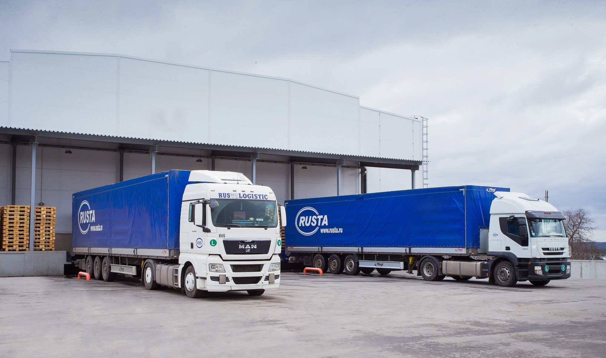 Рекламная фотосъемка для транспортной компании | Профессиональные кадры, которые подчеркивают ваш логистический бизнес