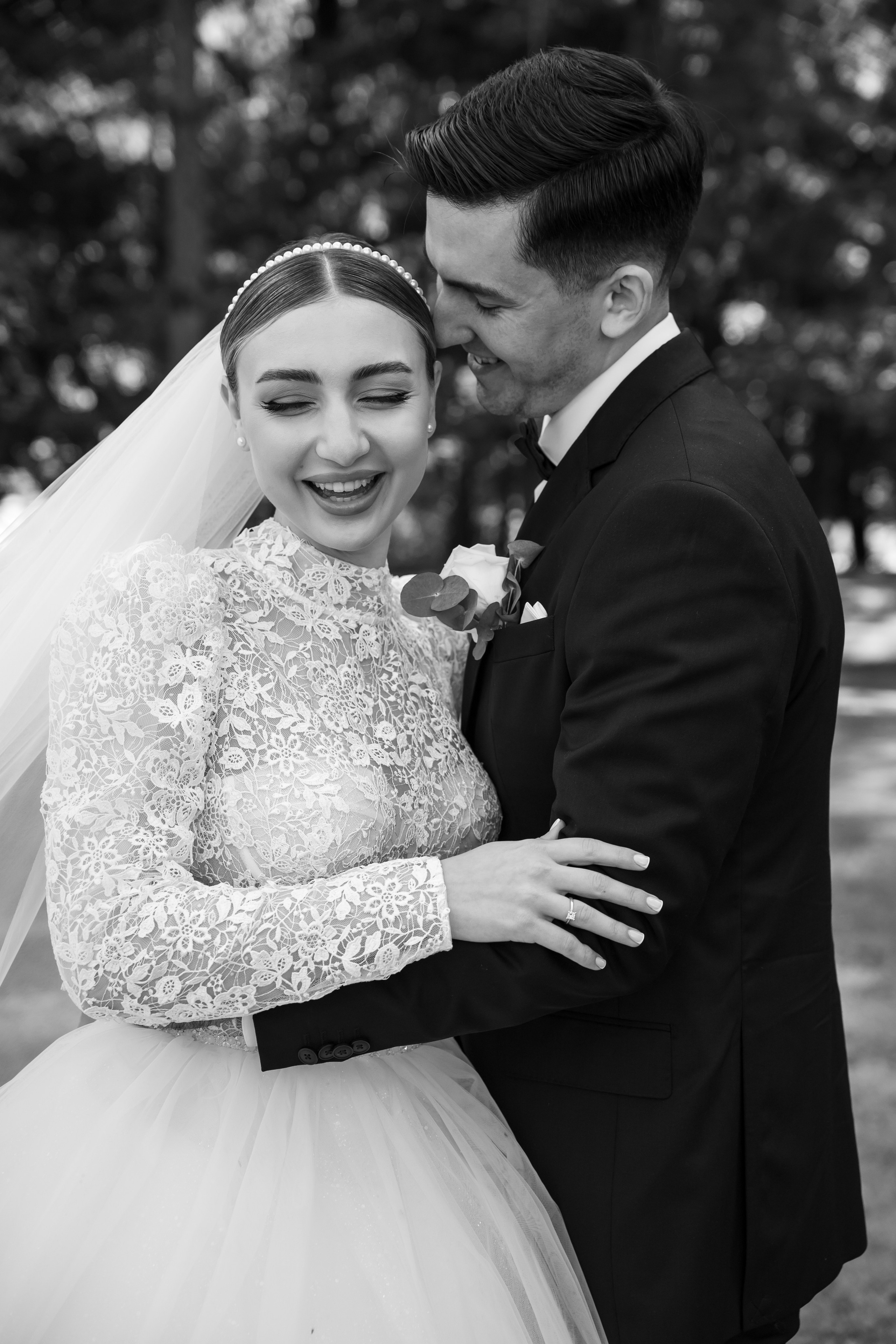 Свадебная фотосессия в усадьбе Остафьево. Свадебный фотограф Москва Юрий Кульман