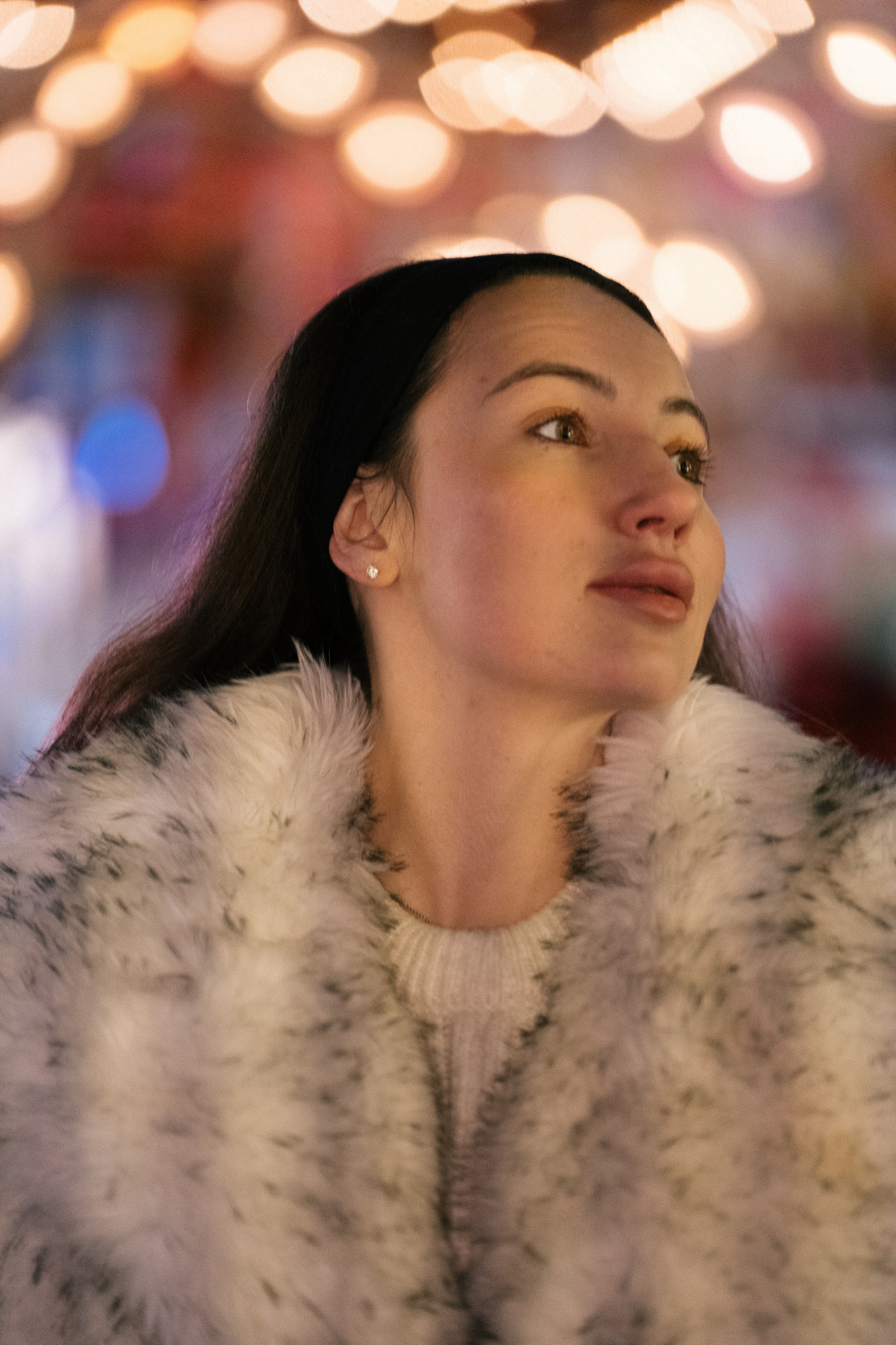 ПРОГУЛКА НА МАНЕЖНОЙ ПЛОЩАДИ ДЛЯ ДЕВУШКИ ПЕРЕД НОВЫМ ГОДОМ (НОВОГОДНЯЯ ФОТОСЕССИИЯ НА МАНЕЖНОЙ ПЛОЩАДИ). Профессиональный фотограф, Санкт-Петербург — Виктория Богомолова