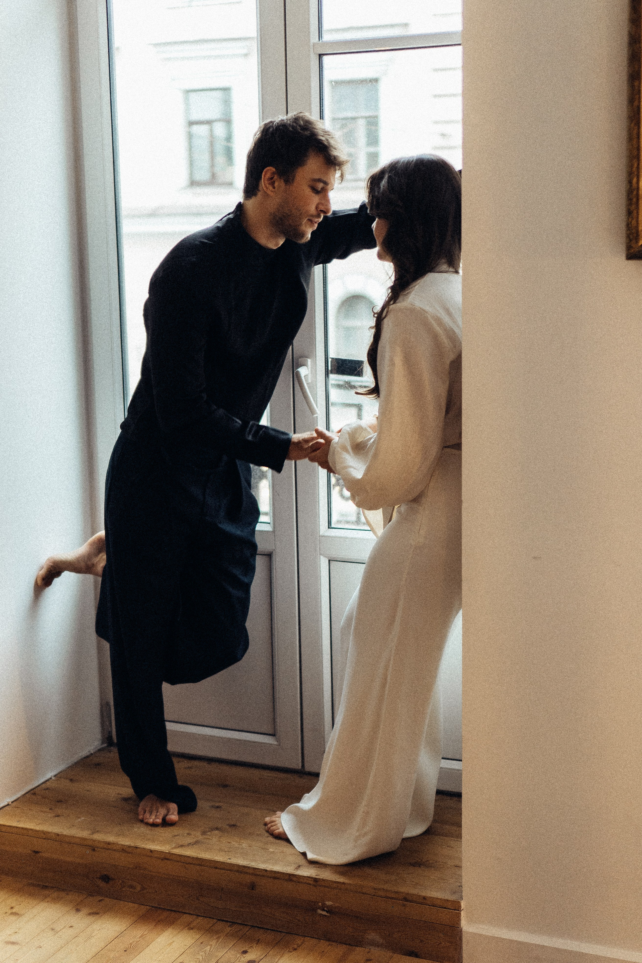 УТРО ЖЕНИХА И НЕВЕСТЫ В ПИТЕРСКОЙ КВАРТИРЕ И СЬЕМКА С СВАДЕБНЫХ ОБРАЗАХ. Профессиональный фотограф, Санкт-Петербург — Виктория Богомолова