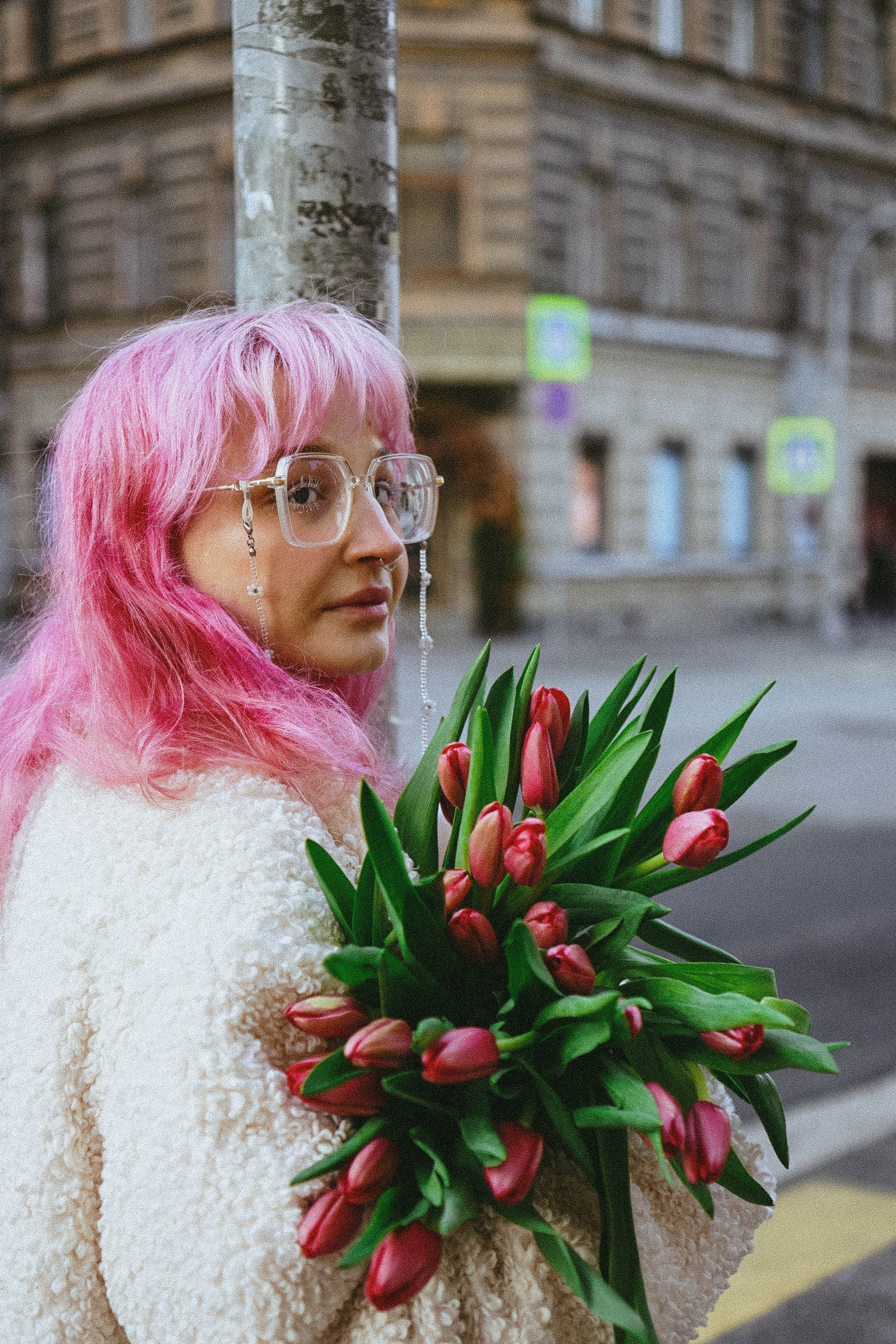 Прогулочная фотосессия с тюльпанами. Профессиональный фотограф, Санкт-Петербург — Виктория Богомолова