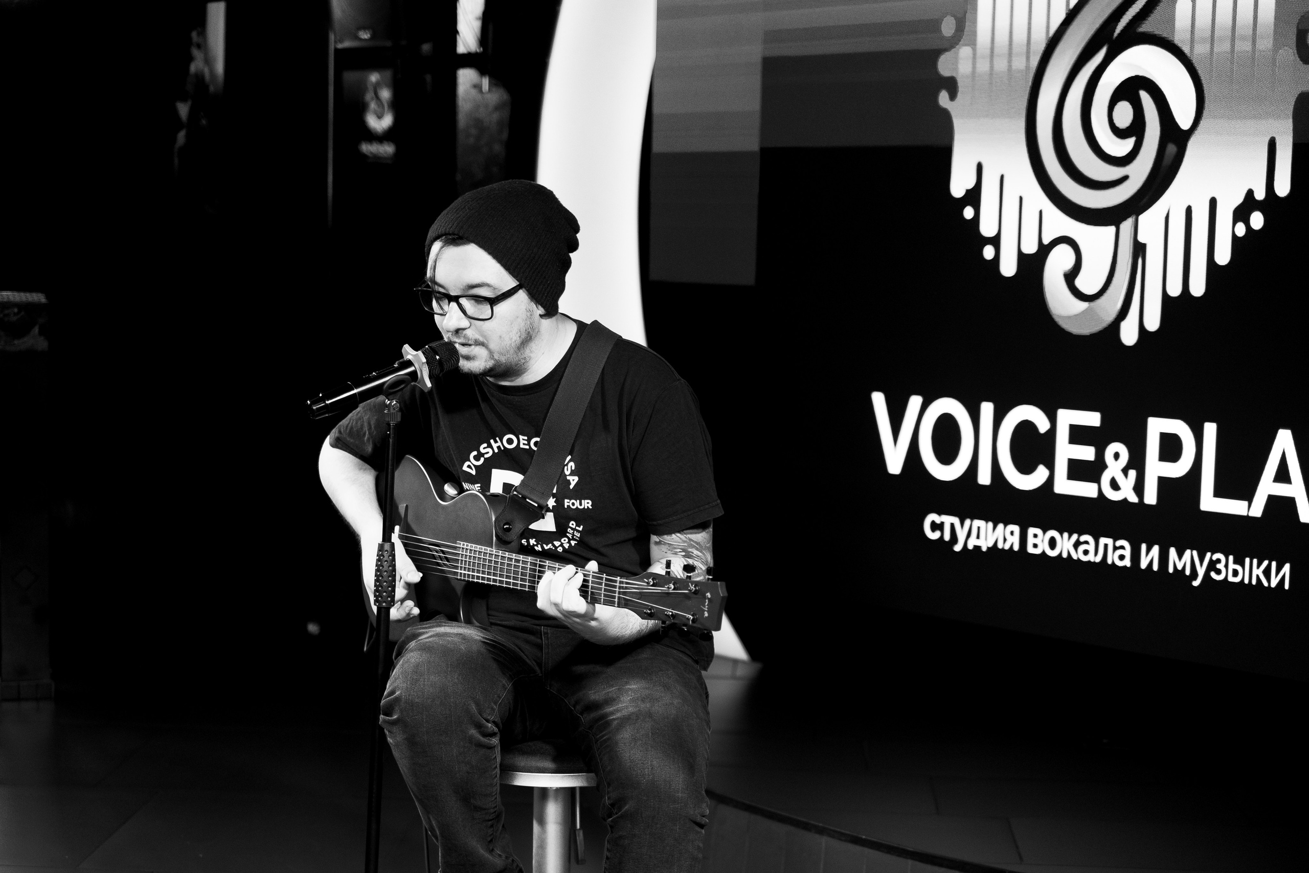 Voice&Play | караоке-бар ГОСТИ. Свадебный и репортажной фотограф Денис Ожигин в Краснодаре и Краснодарском крае