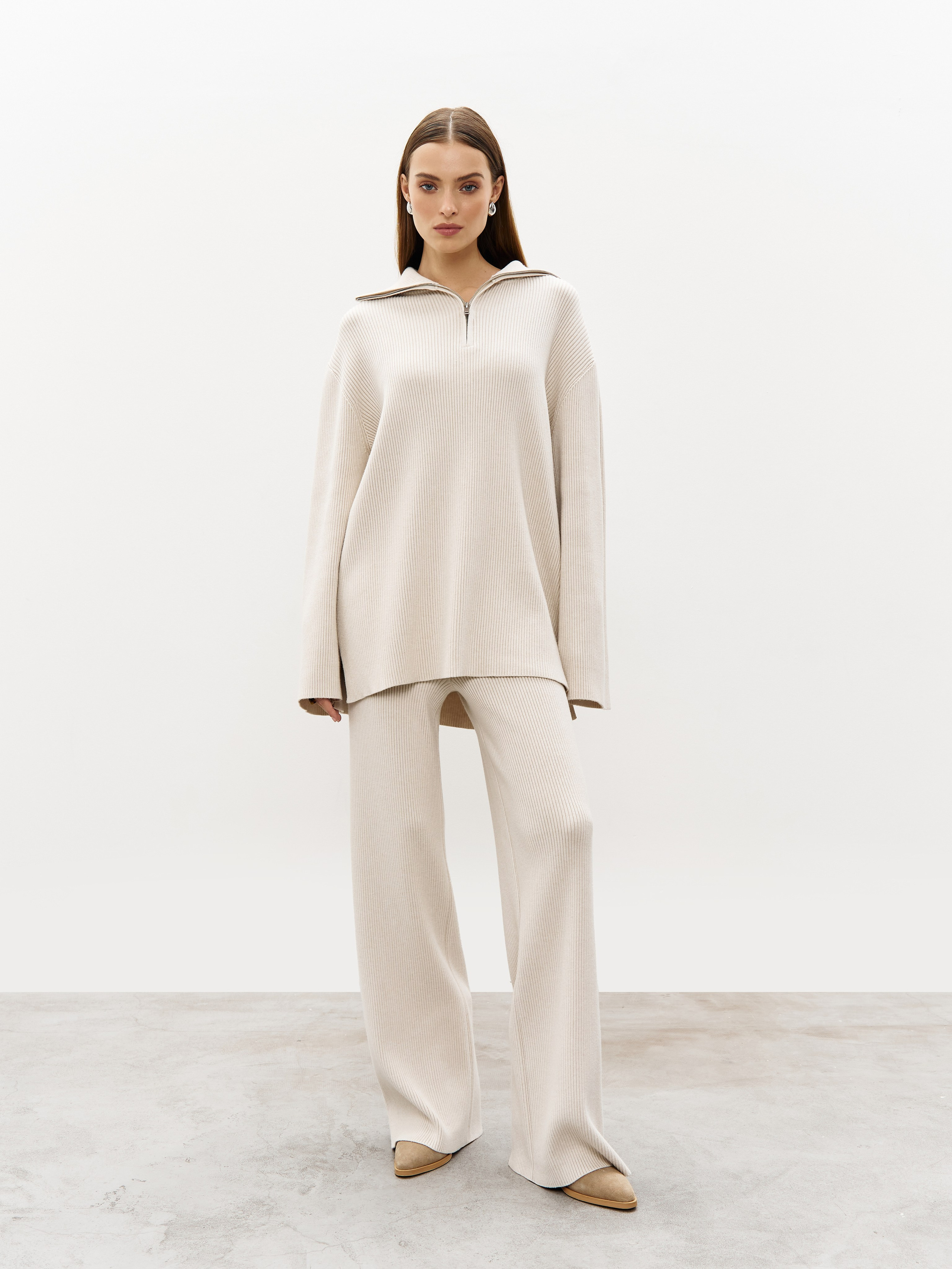 OLSO. Фотограф для брендов одежды и маркетплейсов в Москве Рита Винтер