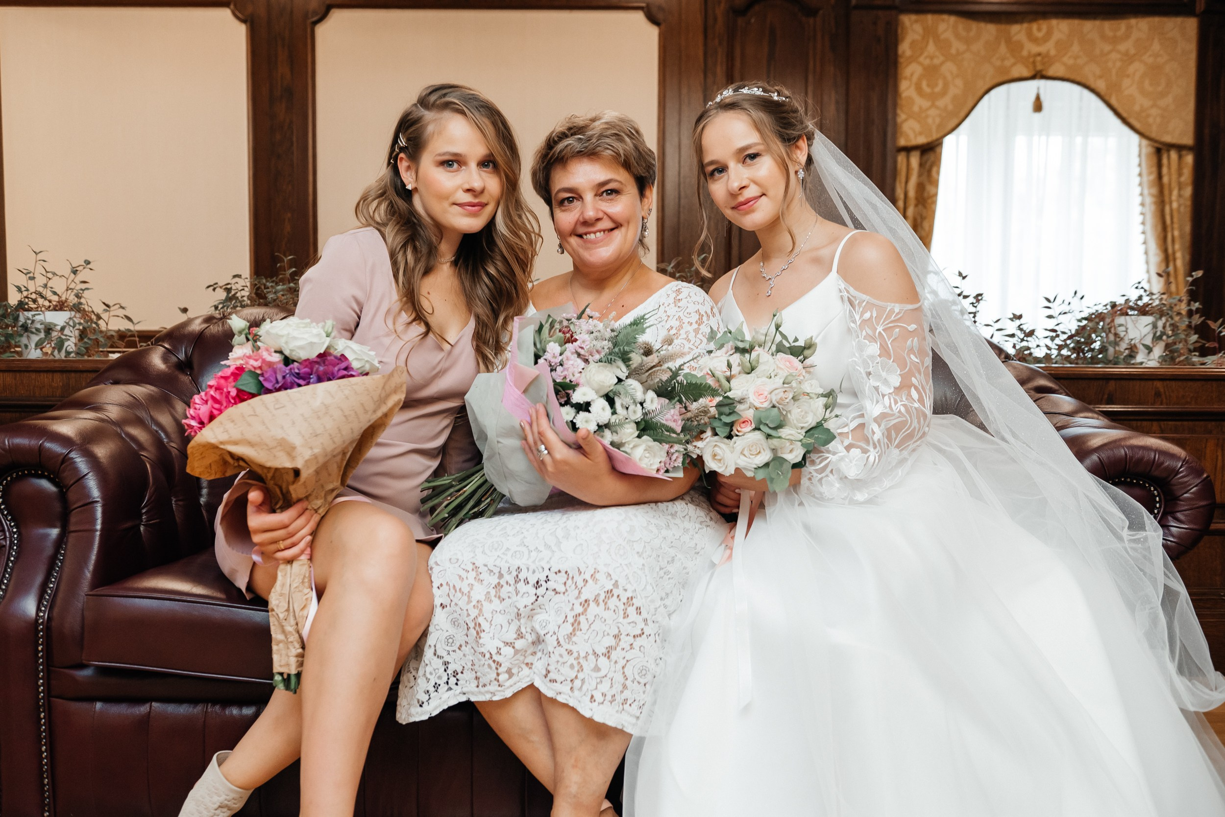 Свадебная фотосессия на природе. Фотограф Москва Настя Профотовна. Репортажные, свадебные и контент фотосессии