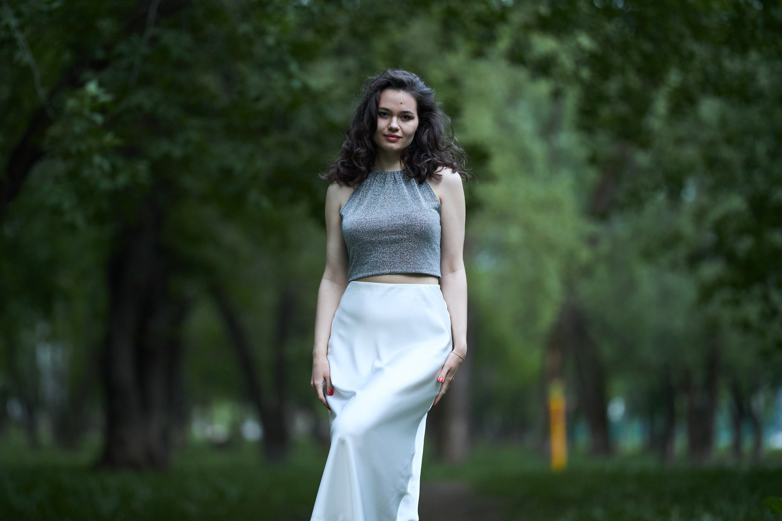Прогулка в сквере (md: Инна Трушкова). Николай Оберемченко — фотограф в Перми | Репортажная, портретная, корпоративная съемка