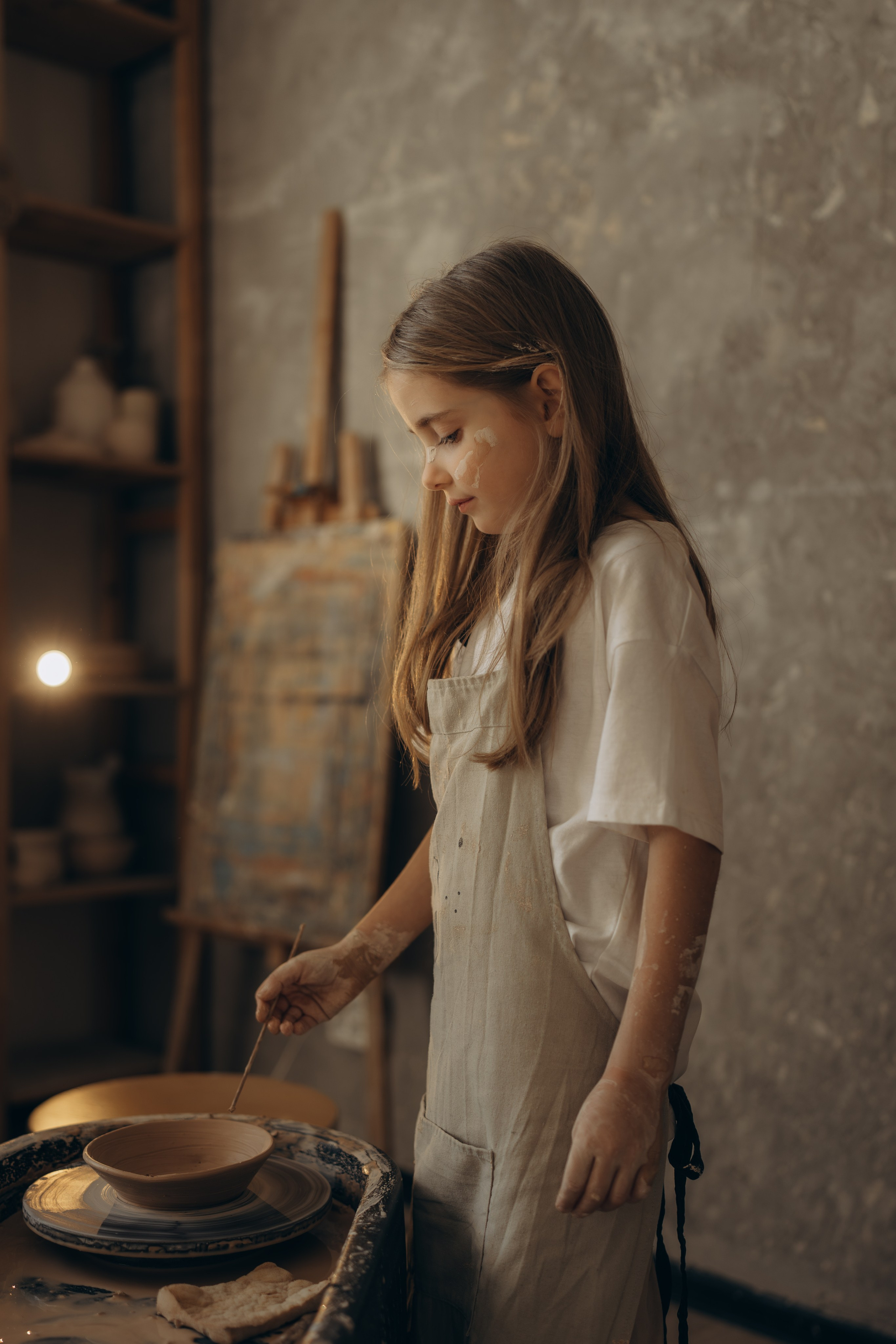 В гончарной мастерской. Семейный фотограф Москва. Фотограф беременности и материнства Москва